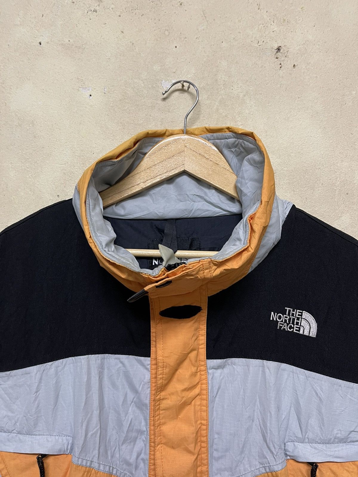 The North Face The North Face Mountain Vintage Hooded Jacket Size US L / EU 52-54 / 3 - 2 Thumbnail
