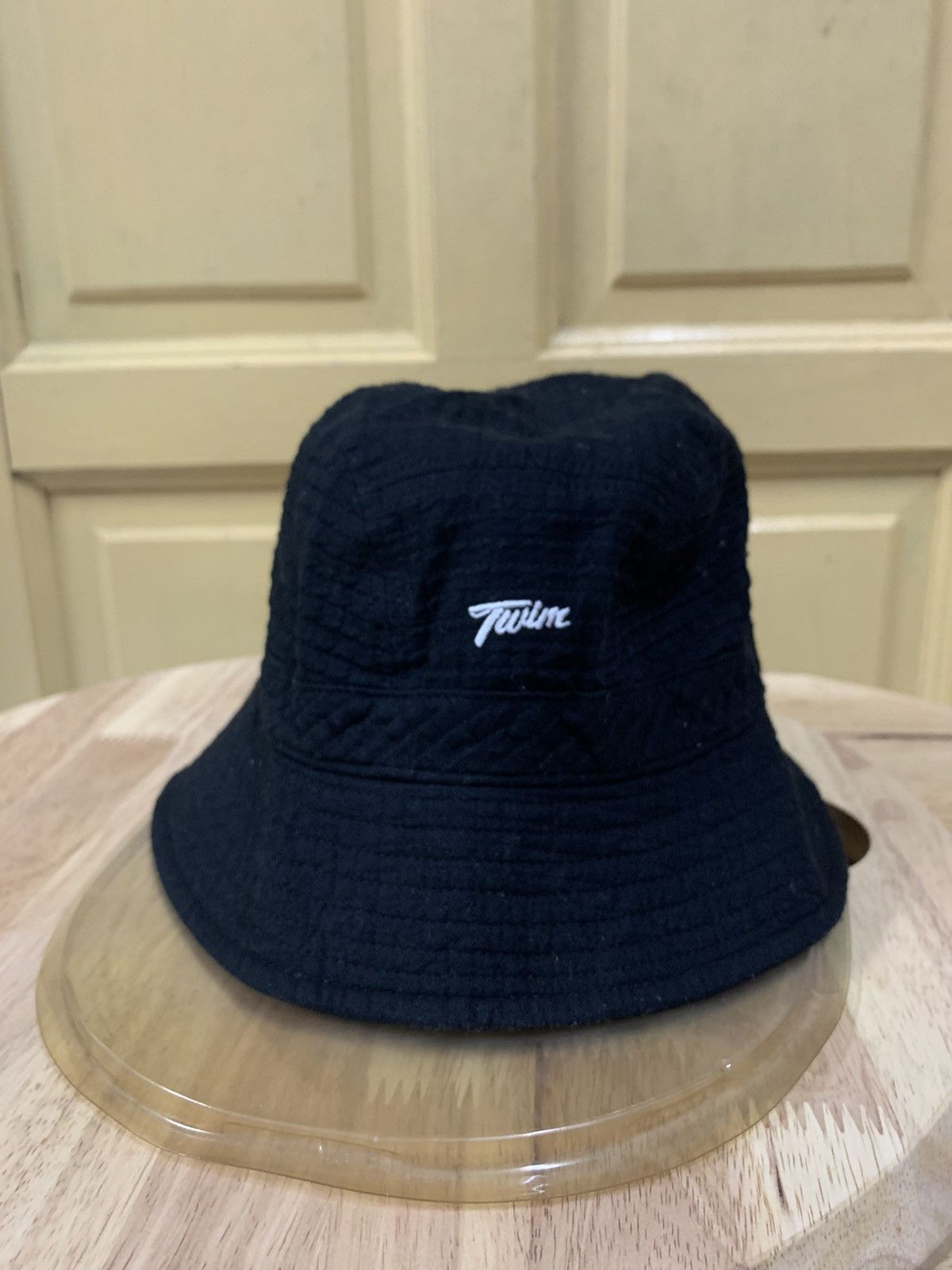 Designer × Japanese Brand Twin The World Is Mine Bucket Hat Size ONE SIZE - 1 Thumbnail
