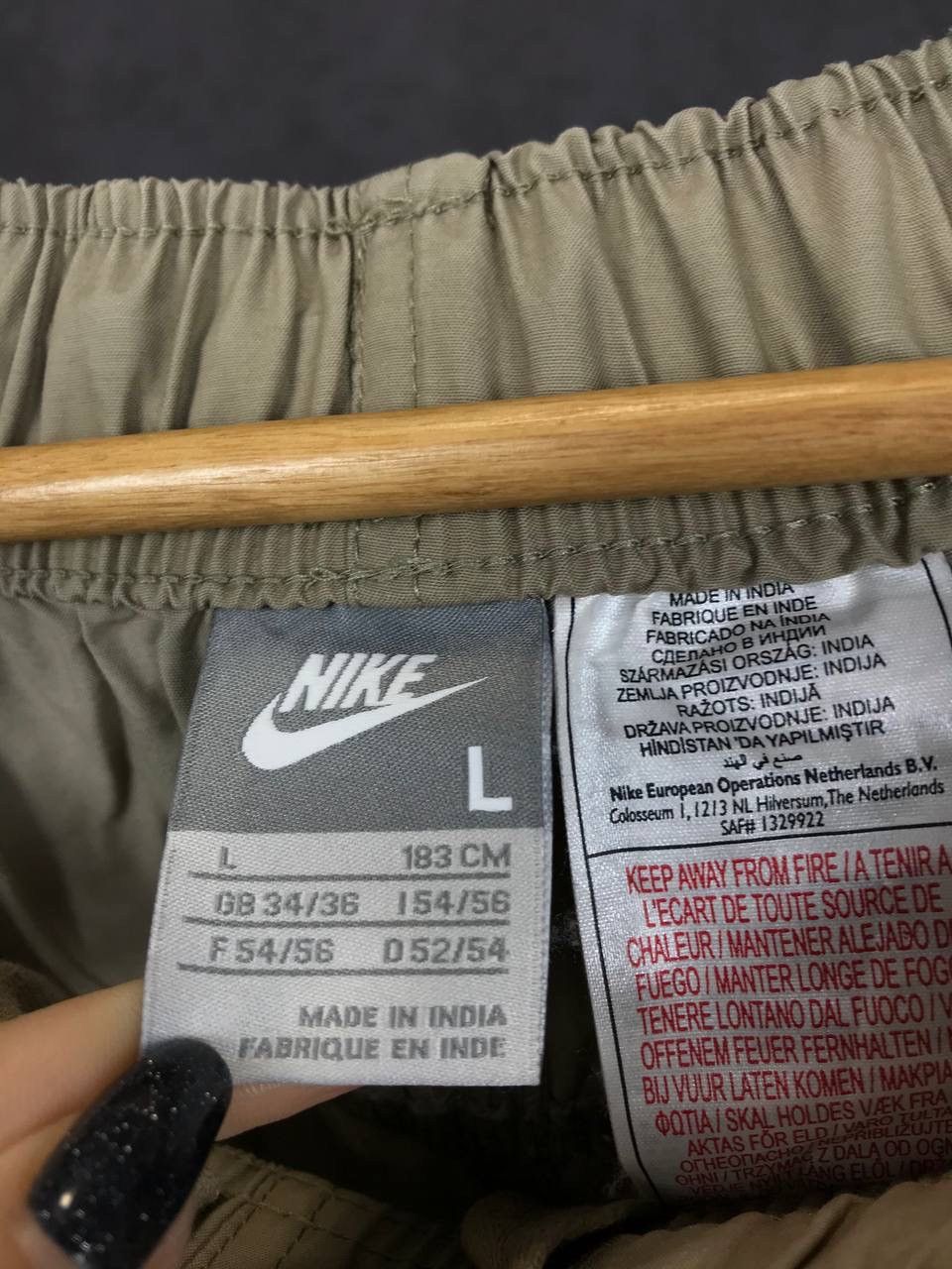 Nike Nike swoosh streetwear vintage cargo shorts Size US 34 / EU 50 - 3 Thumbnail
