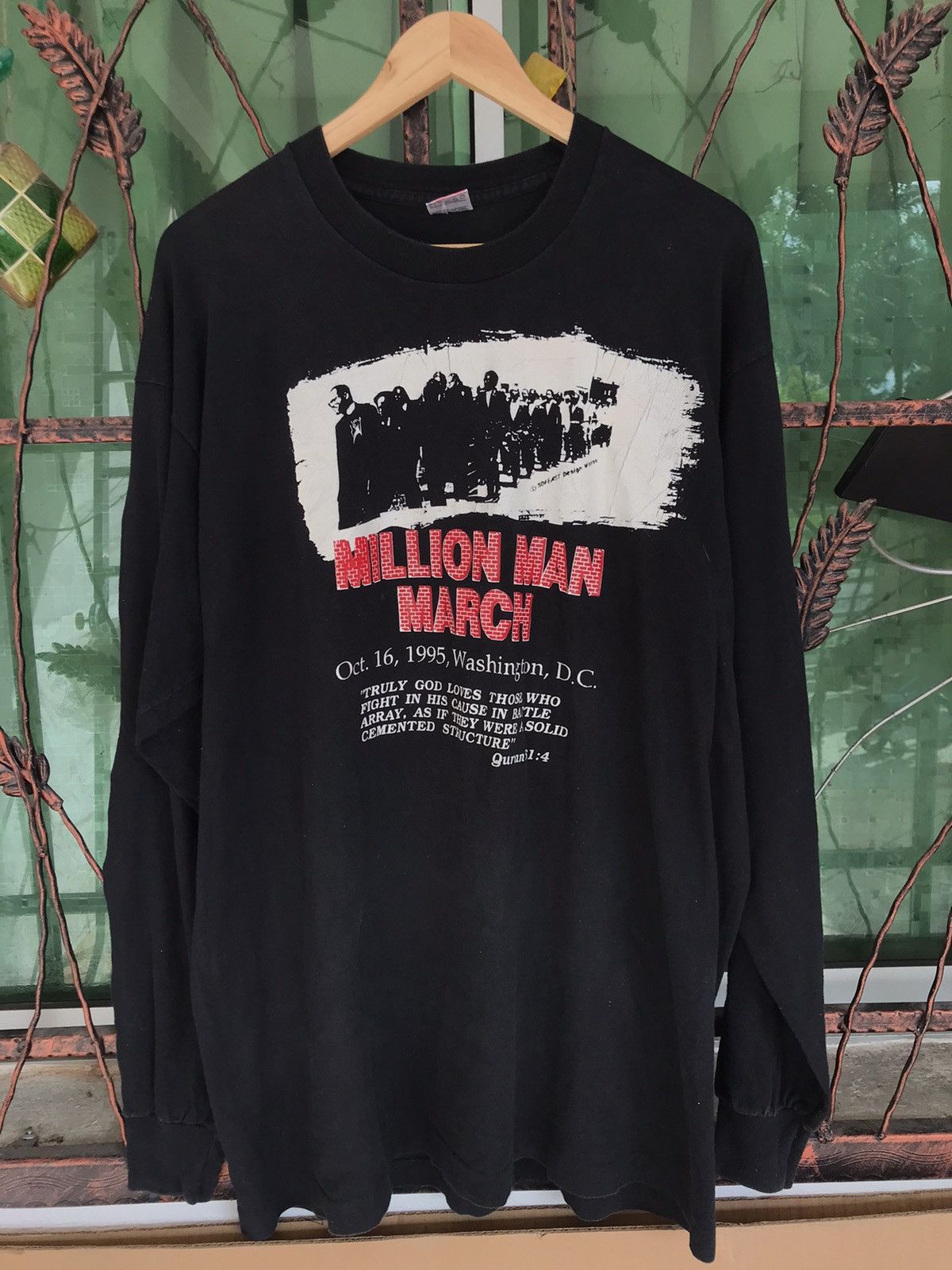 Vintage Vintage iconic 90's Malcom X Million Man March Tshirt Size US XL / EU 56 / 4 - 3 Thumbnail