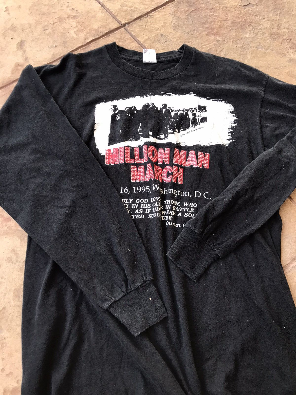 Vintage Vintage iconic 90's Malcom X Million Man March Tshirt Size US XL / EU 56 / 4 - 2 Thumbnail