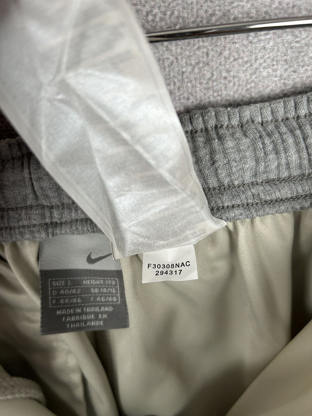 Nike Vintage Nike Trekking Outdoor Pants Retro Swoosh Size US 34 / EU 50 - 6 Thumbnail