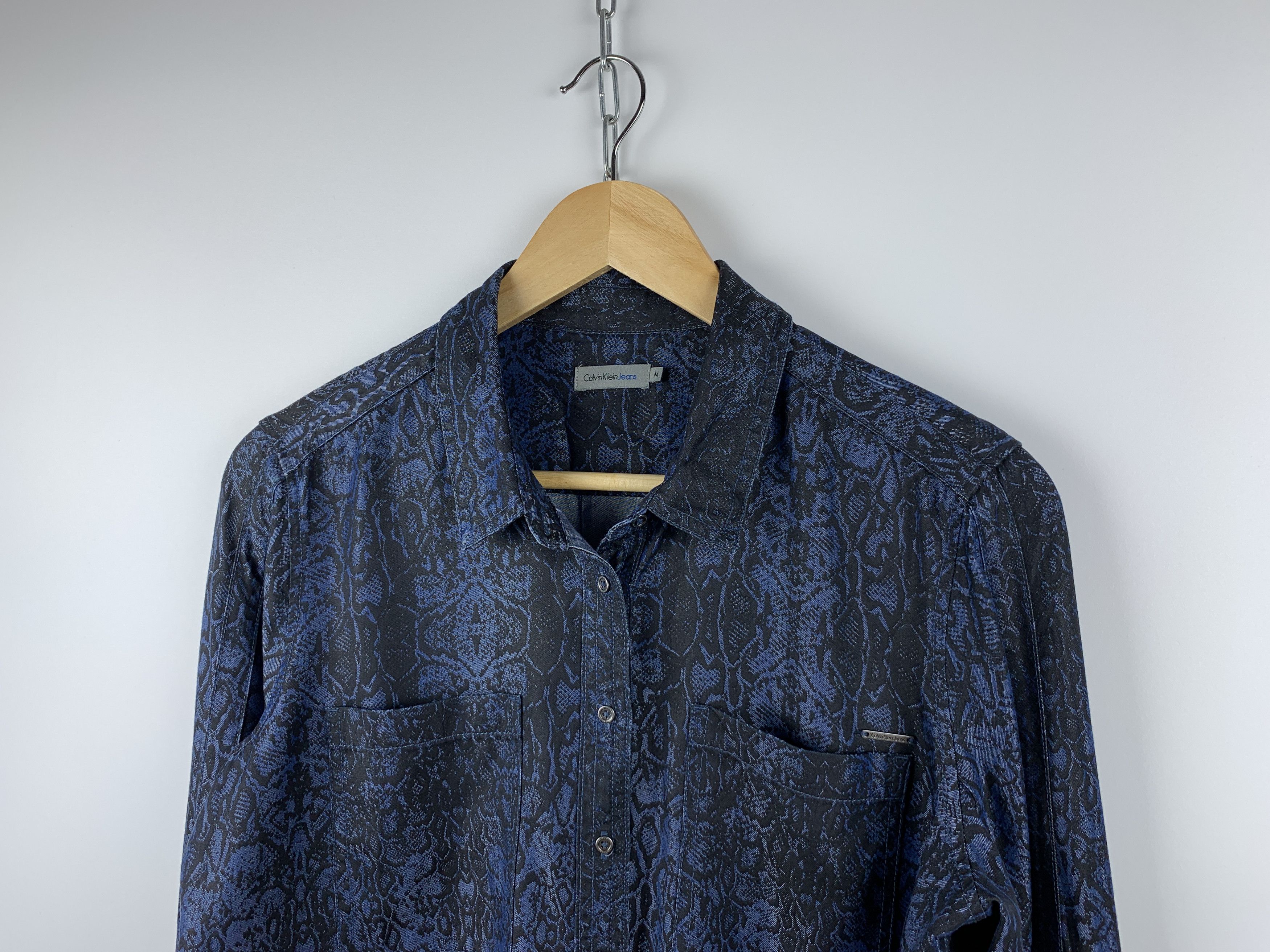 Calvin Klein Calvin Klein Jeans Snake Print Long Sleeve Wmn's Shirt Size M / US 6-8 / IT 42-44 - 2 Thumbnail