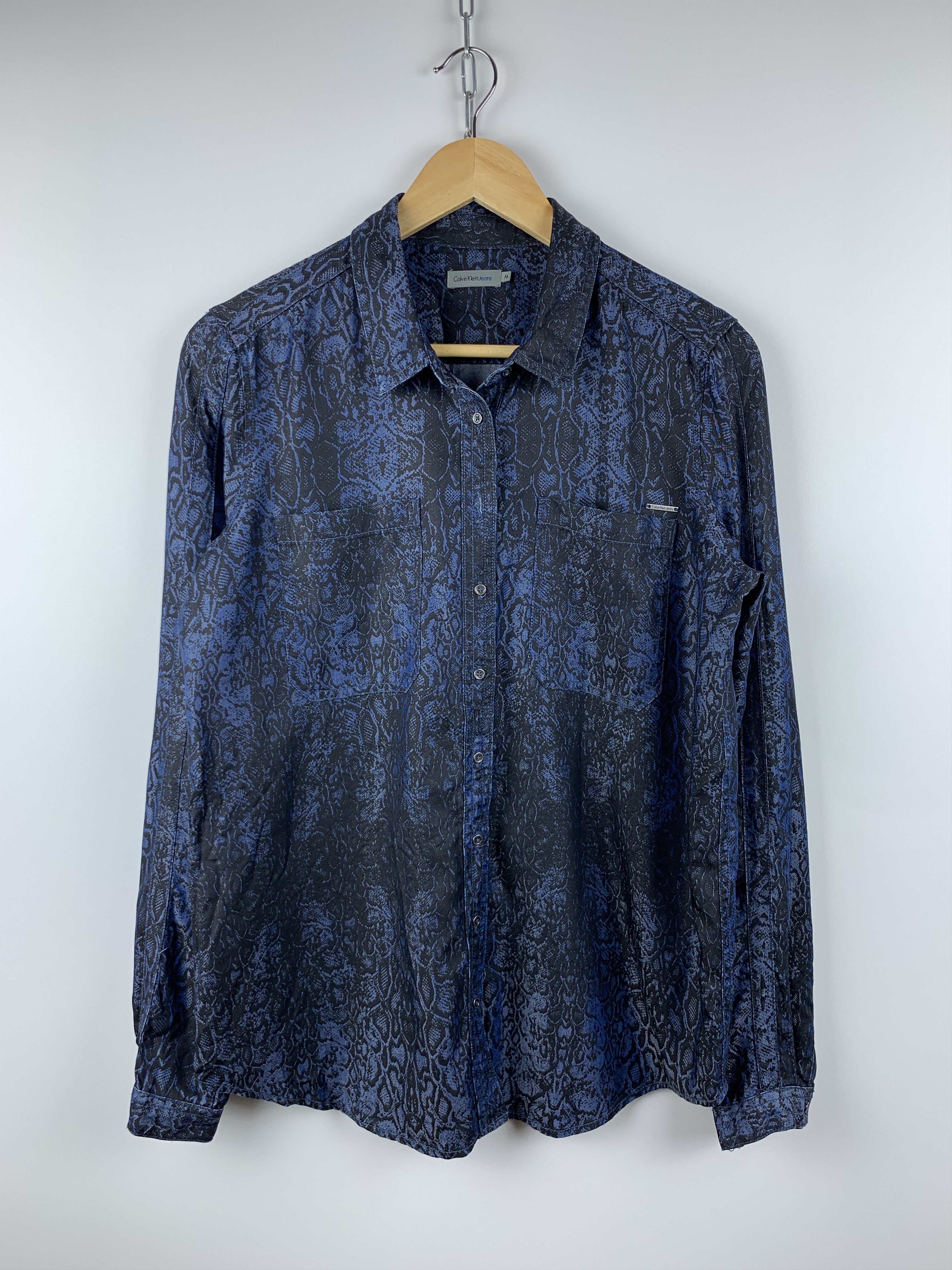 Calvin Klein Calvin Klein Jeans Snake Print Long Sleeve Wmn's Shirt Size M / US 6-8 / IT 42-44 - 1 Thumbnail