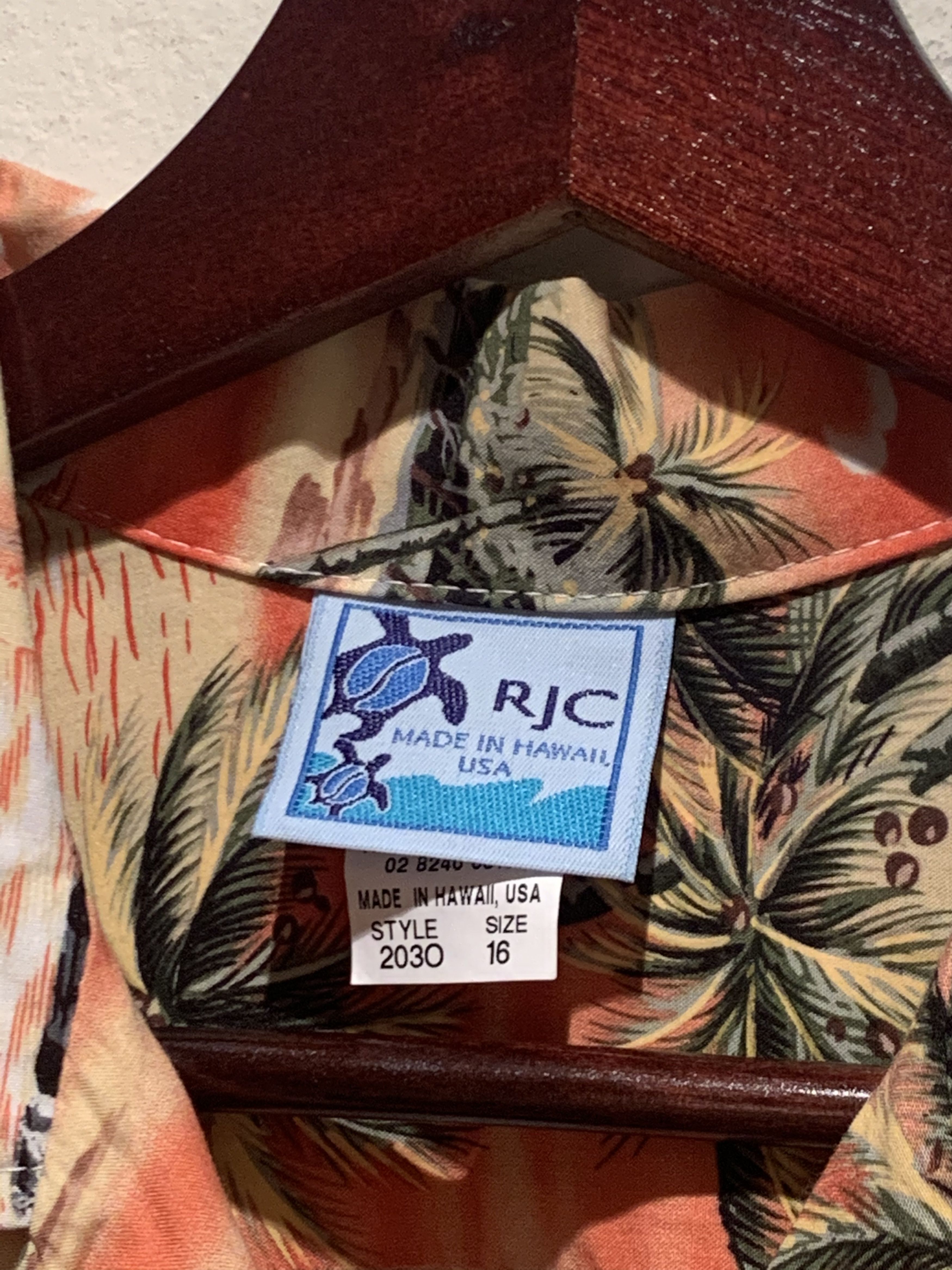 *RARE* Vintage RJC Hawaii-Made Hawaiian Shirt