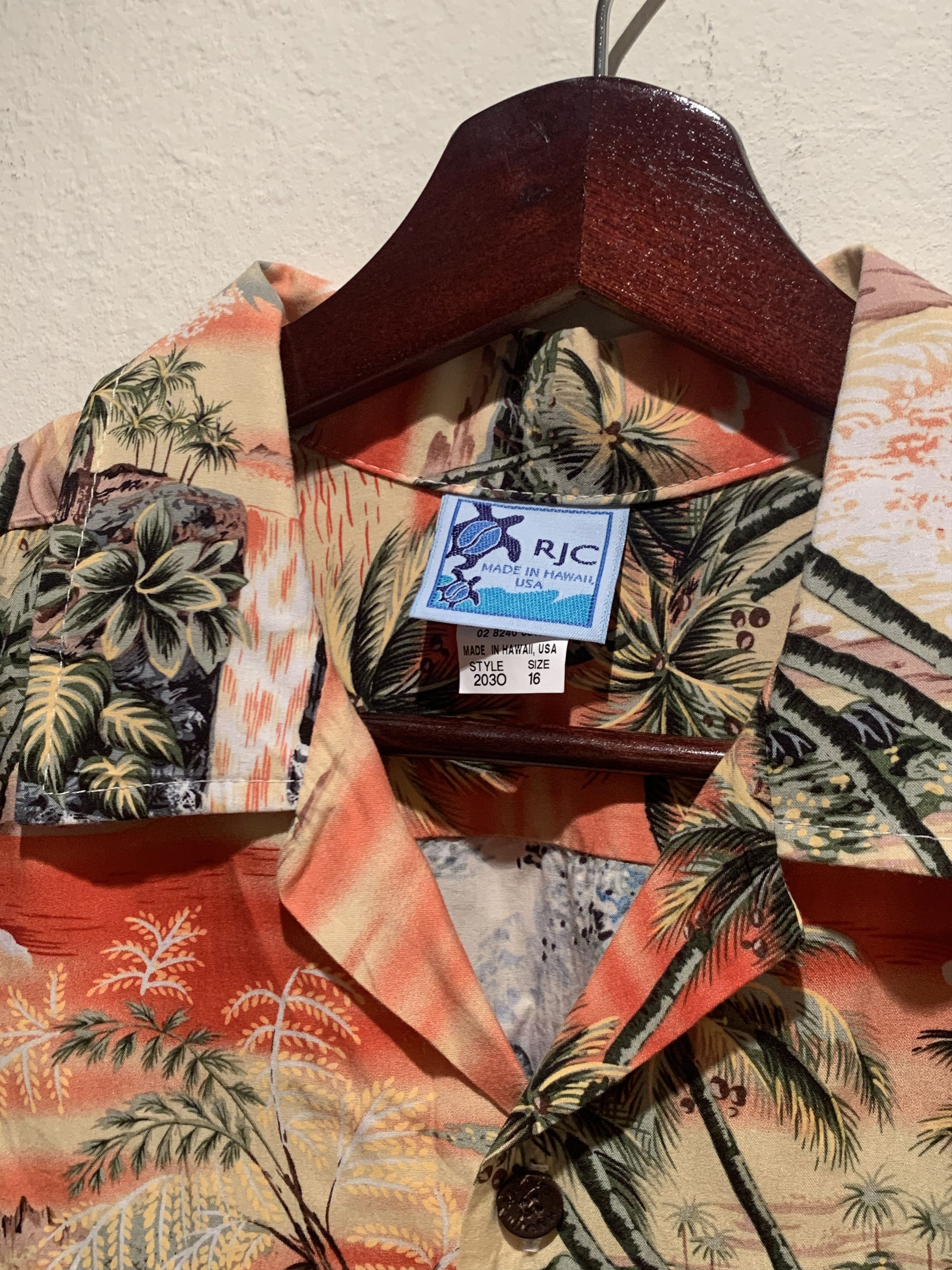*RARE* Vintage RJC Hawaii-Made Hawaiian Shirt