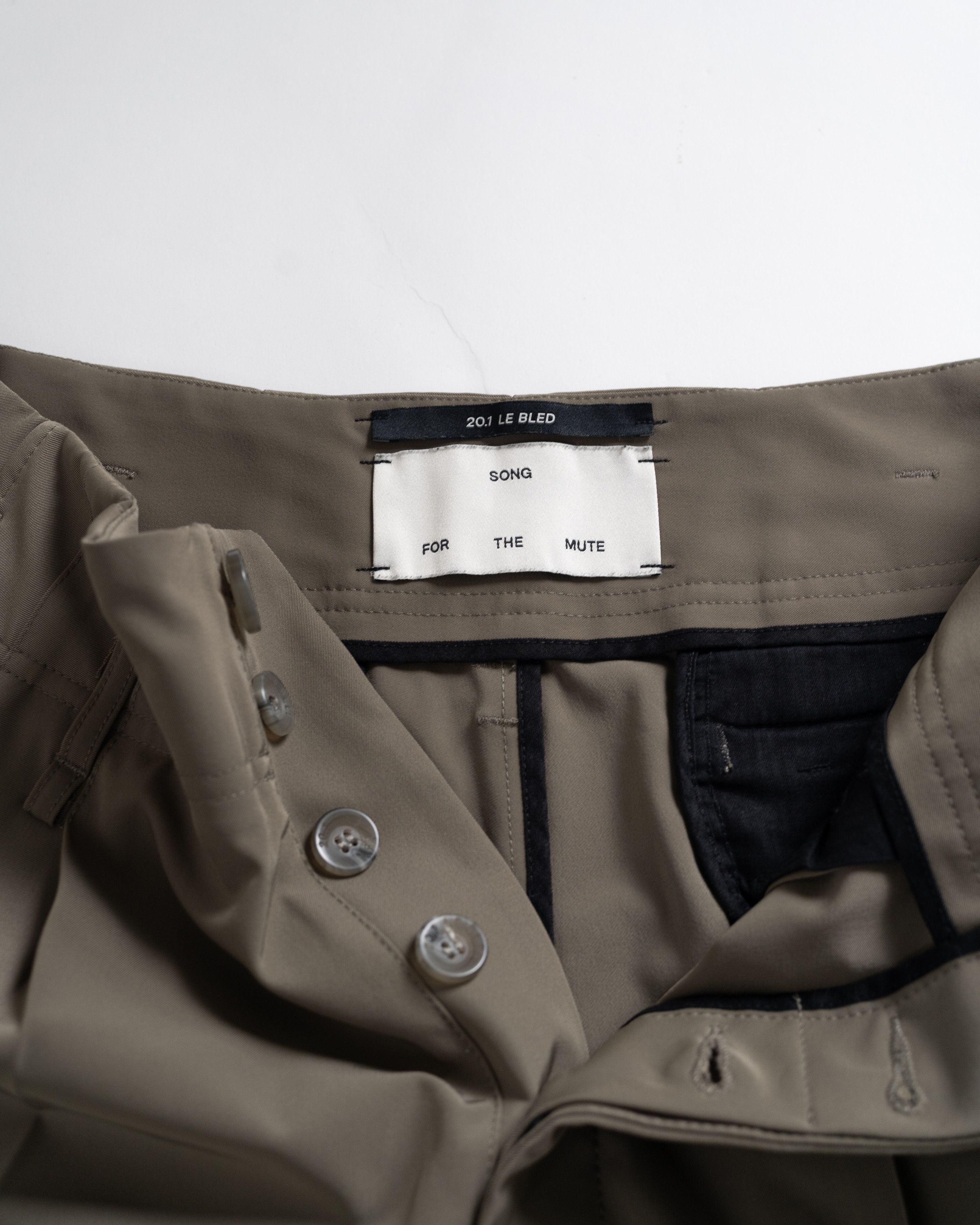 Song For The Mute 20.1 (SS20) Le Bled Pleated Shorts Size US 32 / EU 48 - 3 Thumbnail