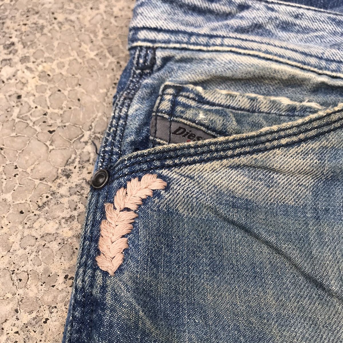 Diesel Vintage Diesel Albo Denim Distressed Blue Wash Jeans Size US 30 / EU 46 - 9 Thumbnail