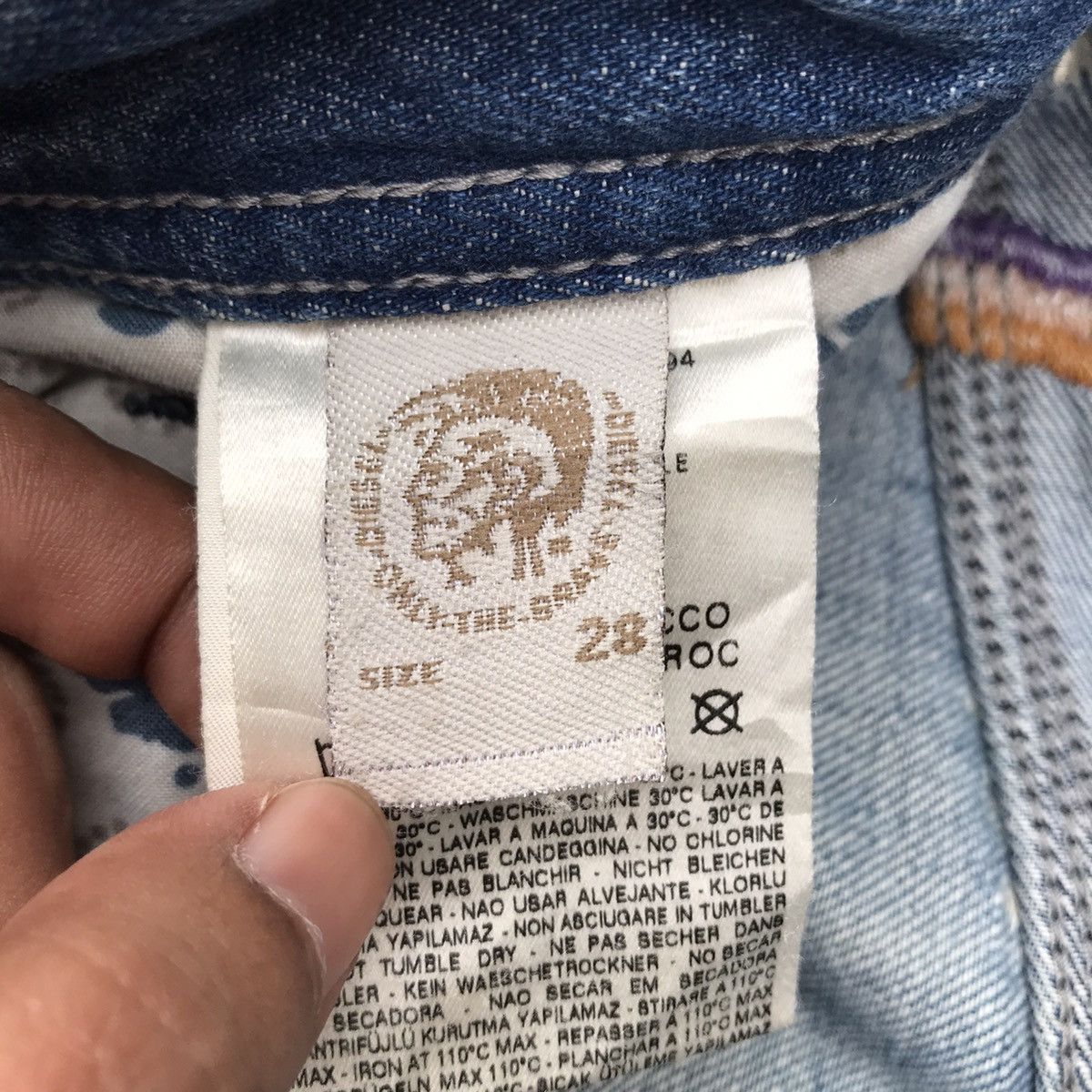 Diesel Vintage Diesel Albo Denim Distressed Blue Wash Jeans Size US 30 / EU 46 - 16 Thumbnail