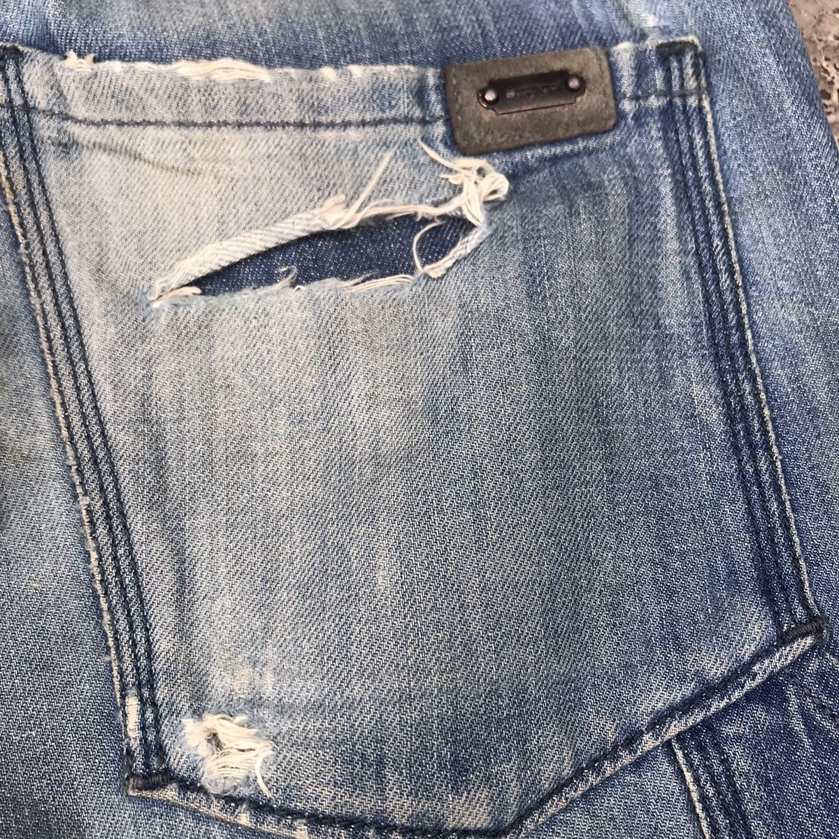 Diesel Vintage Diesel Albo Denim Distressed Blue Wash Jeans Size US 30 / EU 46 - 22 Thumbnail