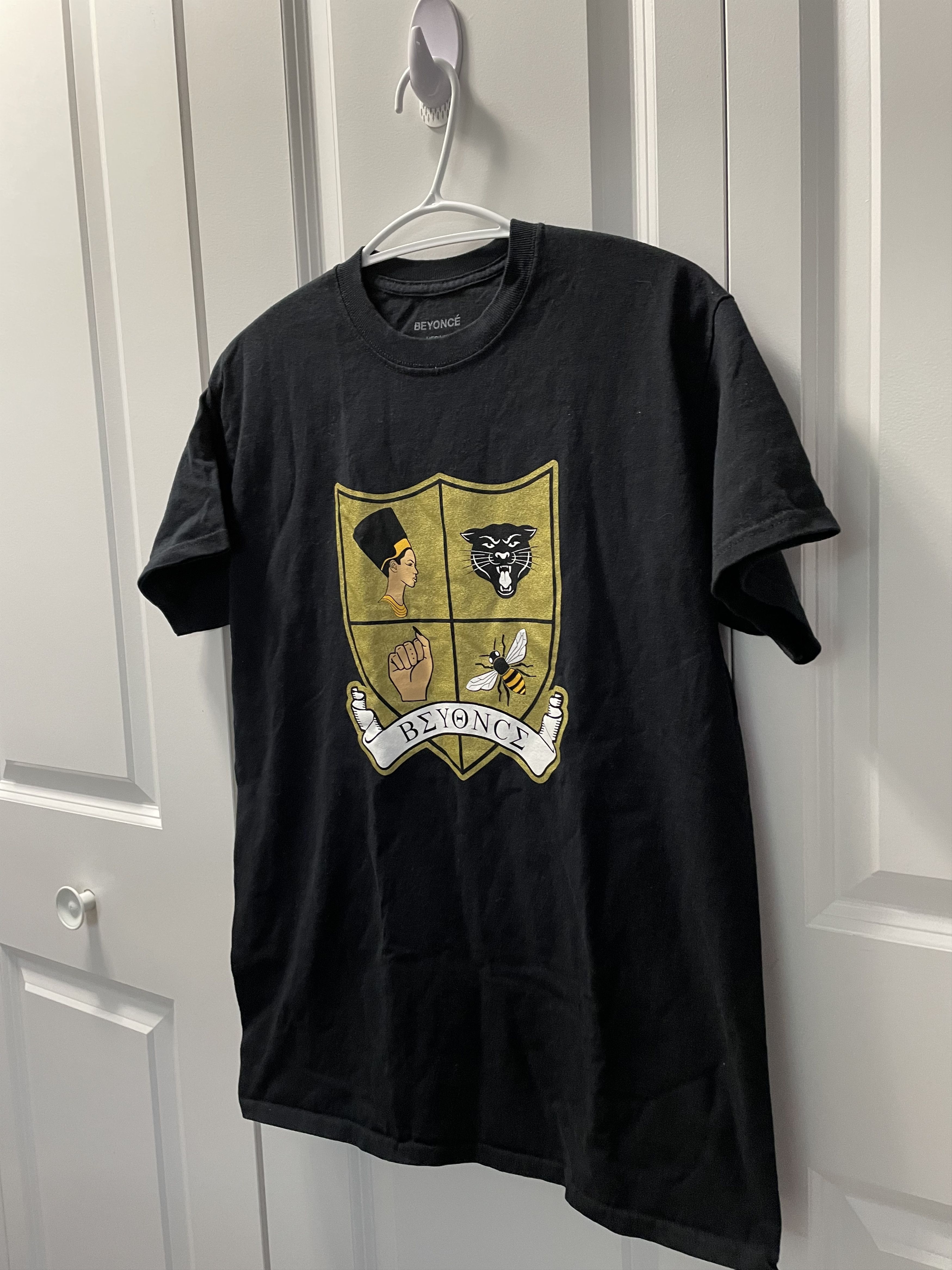 Beyonce × Tour Tee Official Beyonce Album Merch | Grailed