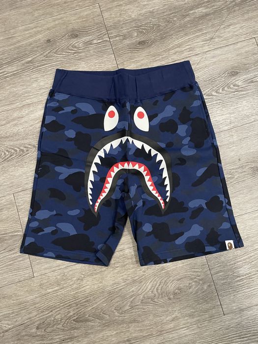 Color camo shark sweat on sale shorts