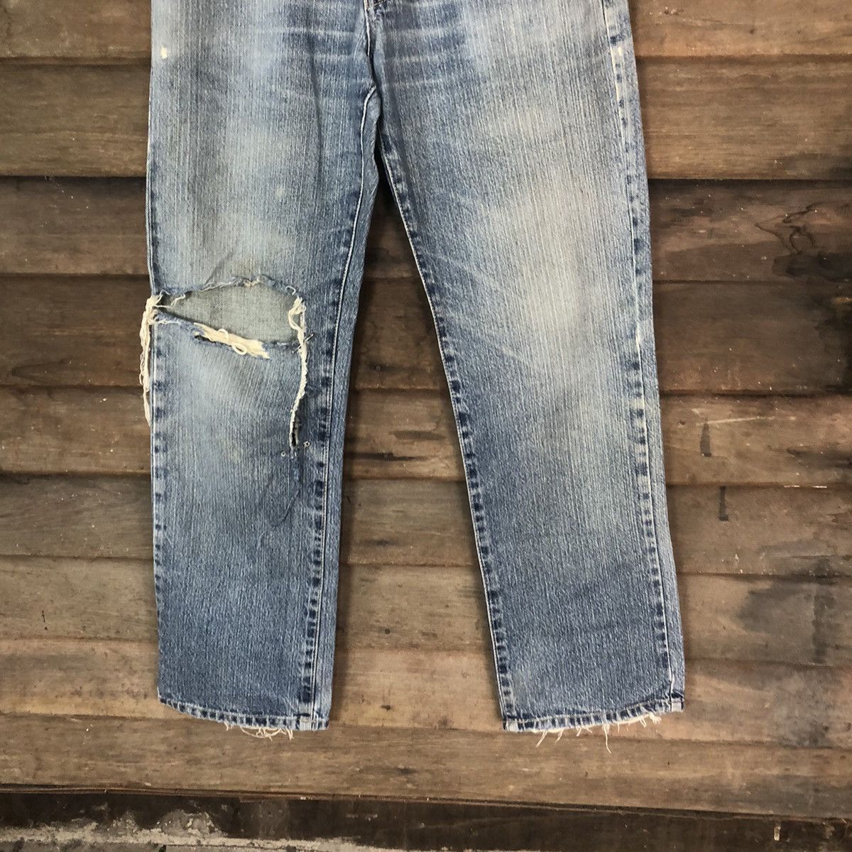 Japanese Brand DLS Japanese Brand Denim Distressed Denim Pants #BB548 Size US 32 / EU 48 - 3 Thumbnail