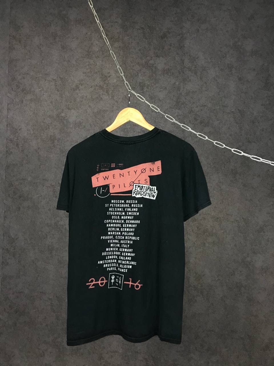 Band Tees × Vintage Twenty One pilots vintage rock band tour tee Size US L / EU 52-54 / 3 - 2 Thumbnail
