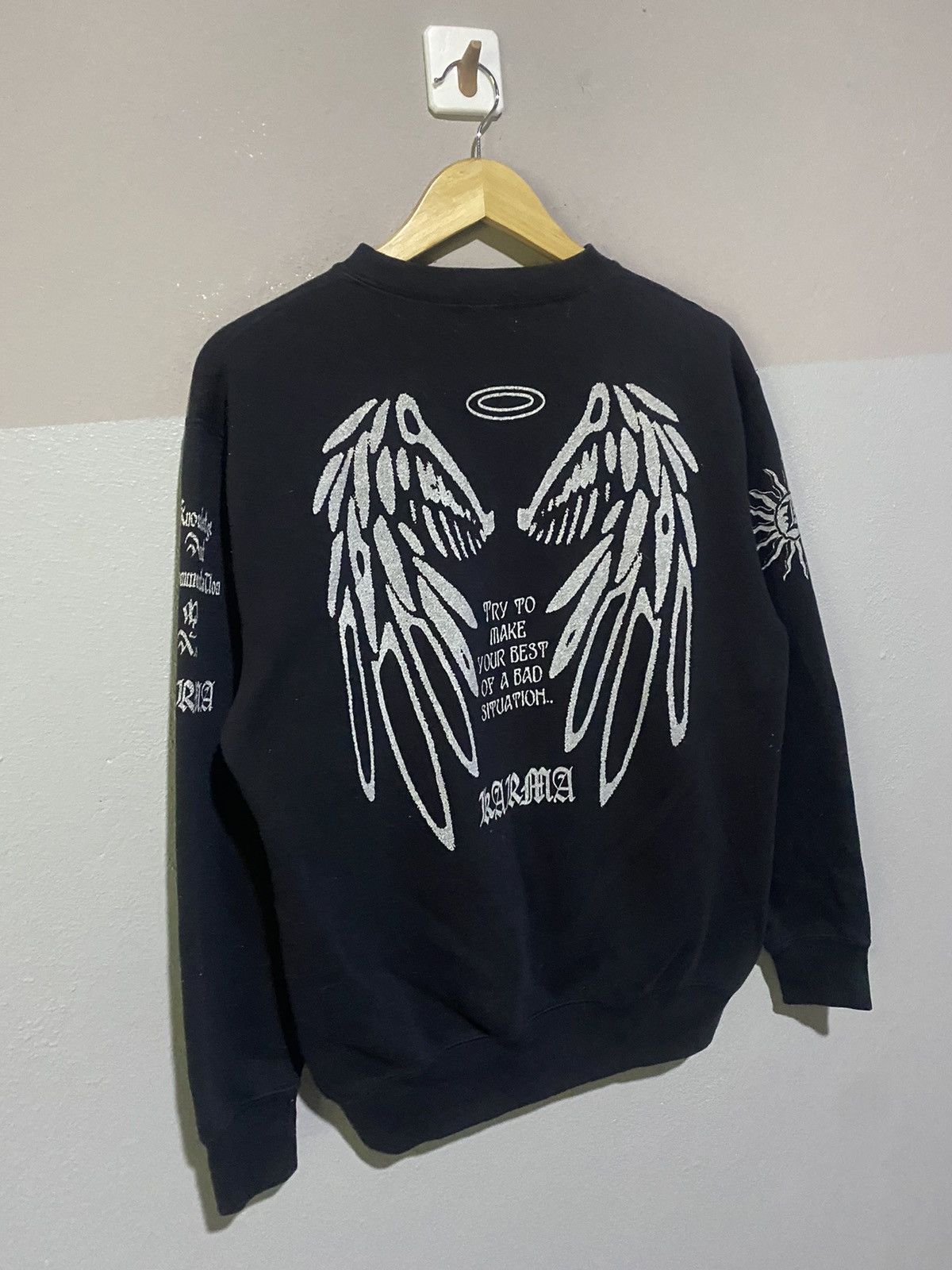 Japanese Brand 🔥SALE🔥KARMA SWEATSHIRTS NICE DESIGN Size US M / EU 48-50 / 2 - 3 Thumbnail