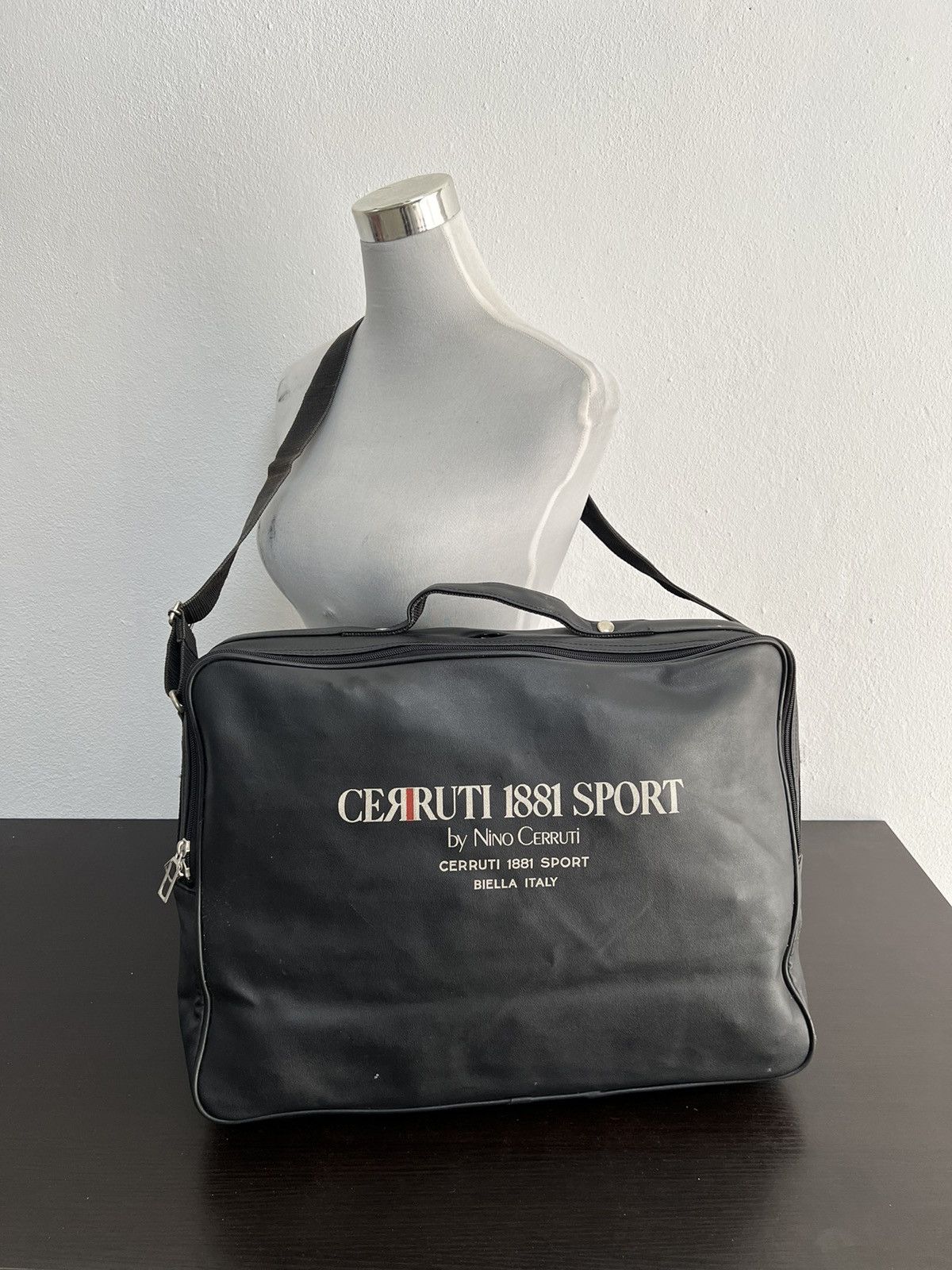 Cerruti 1881 Vintage Cerruti 1881 Sling Bag Size ONE SIZE - 2 Thumbnail