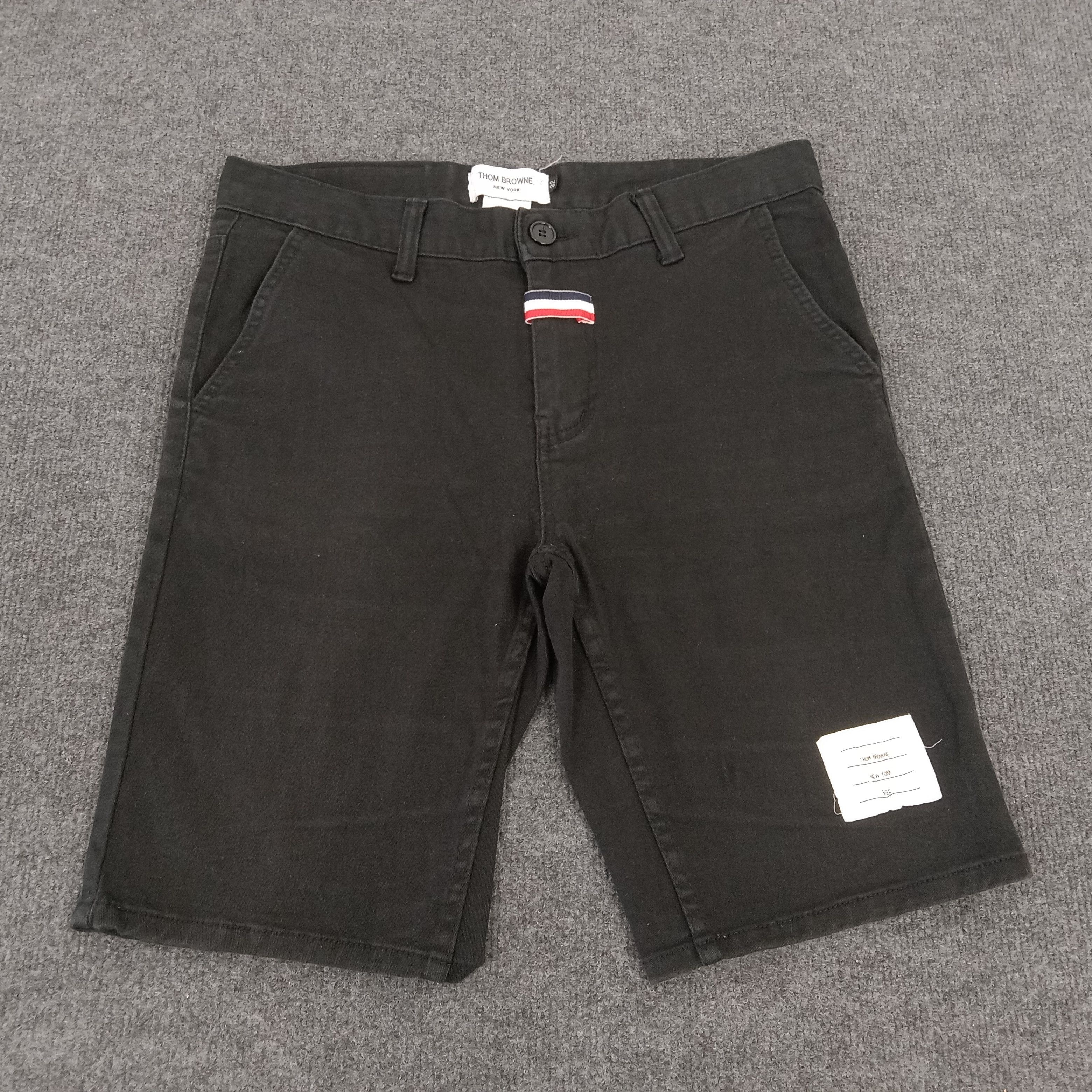Japanese Brand × Vintage Thom Browne Japan Style Short Pants Size US 32 / EU 48 - 1 Thumbnail