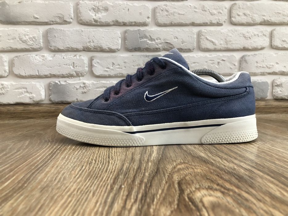 Nike size clearance 42 in us