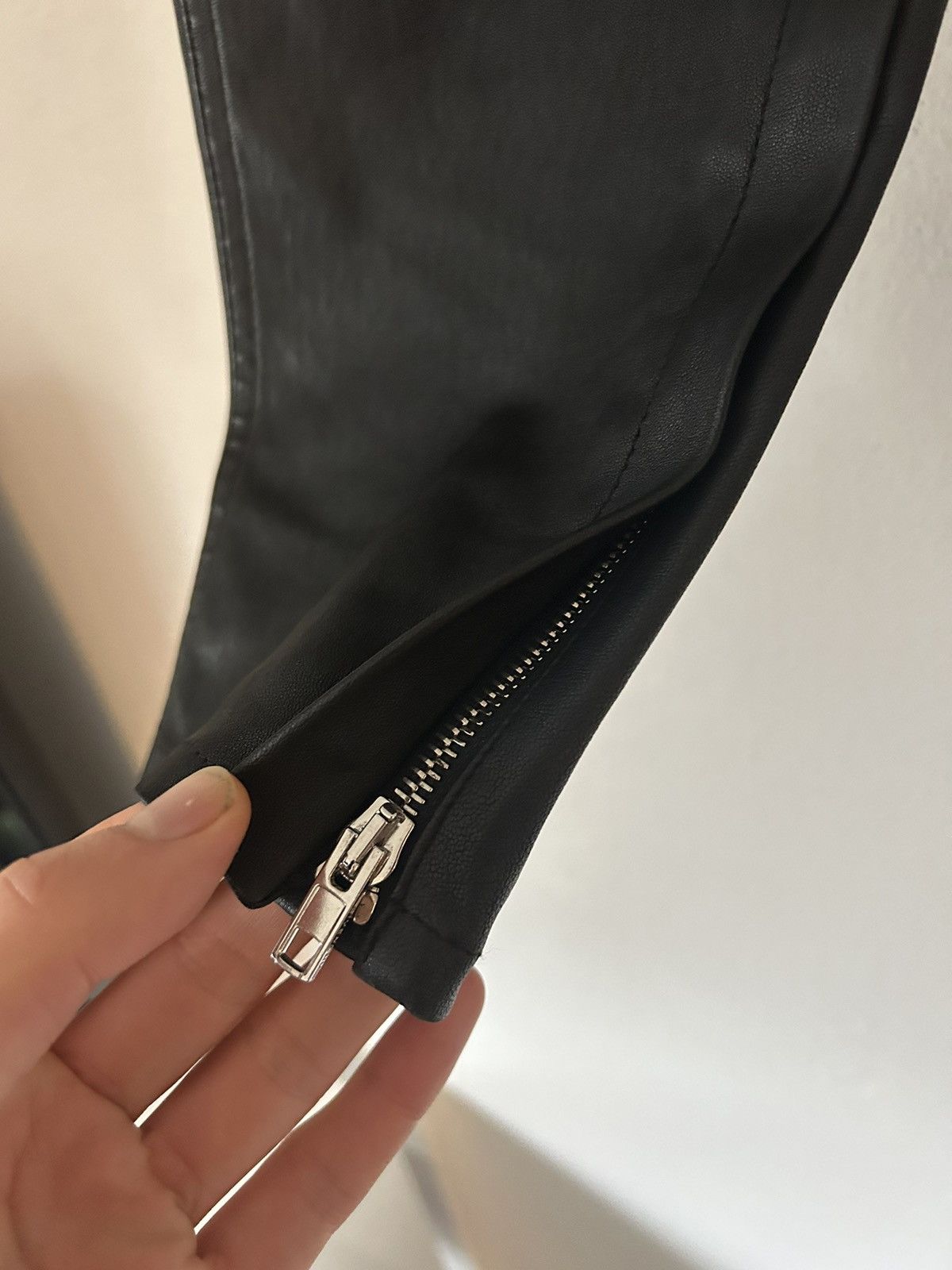 Givenchy Black Leather Pants Size US 31 - 8 Thumbnail