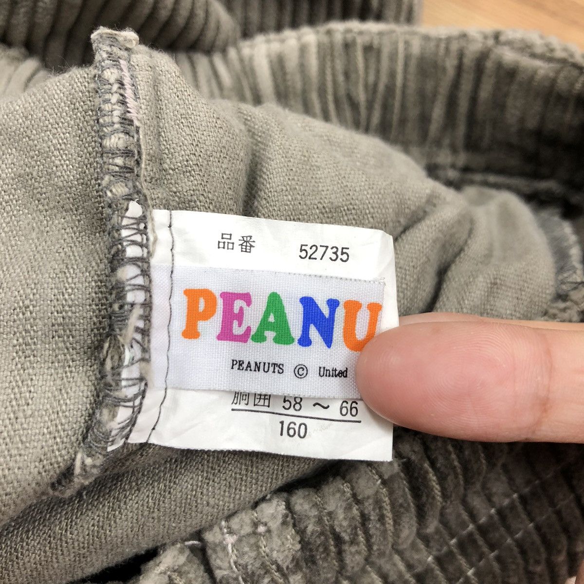 Peanuts × Vintage Vintage PEANUTS Snoopy Corduroy Pants Small Logo Embroidery Size US 30 / EU 46 - 6 Thumbnail