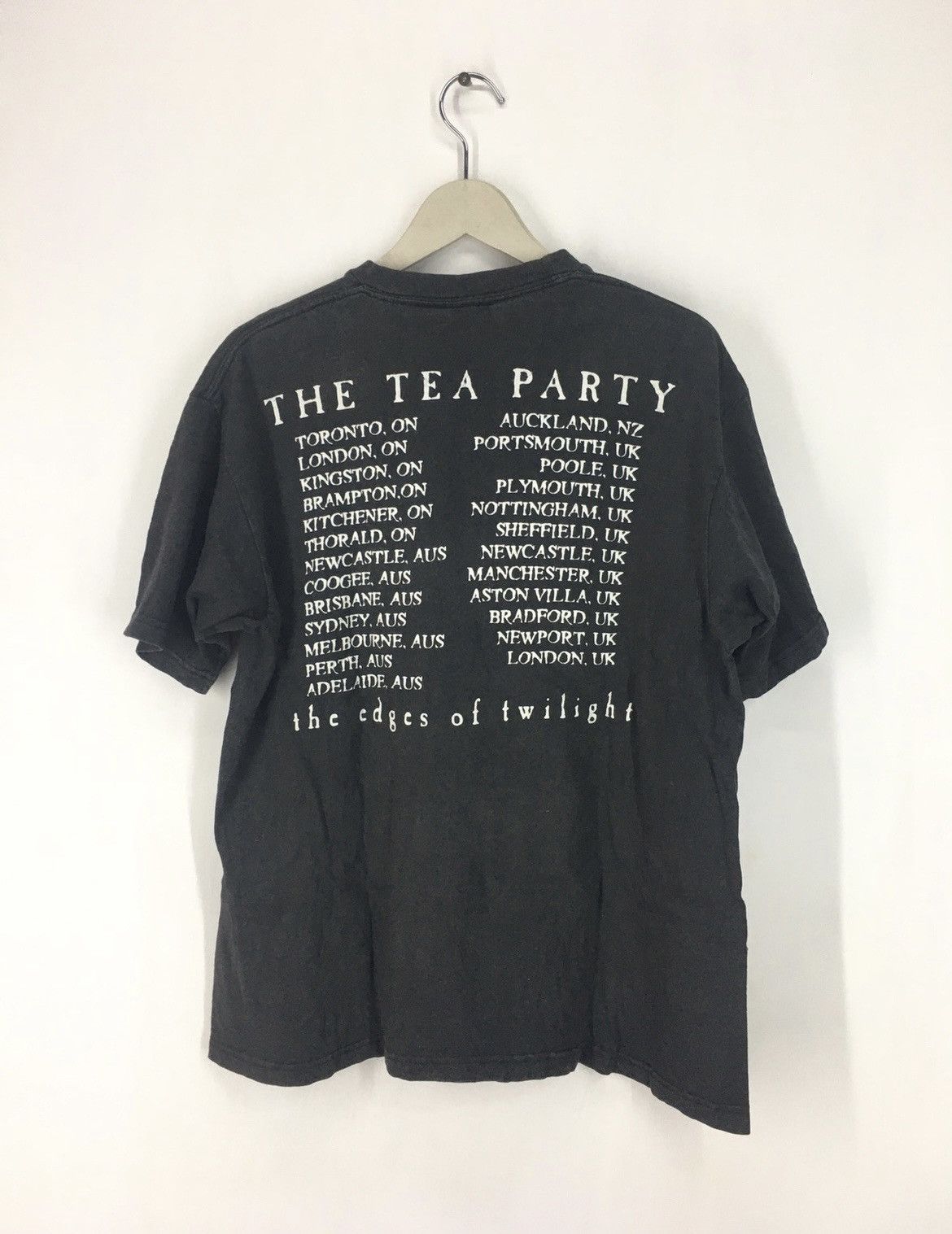 Band Tees Vintage 90s The Tea Party the edges of twilight band t shirt Size US M / EU 48-50 / 2 - 2 Thumbnail