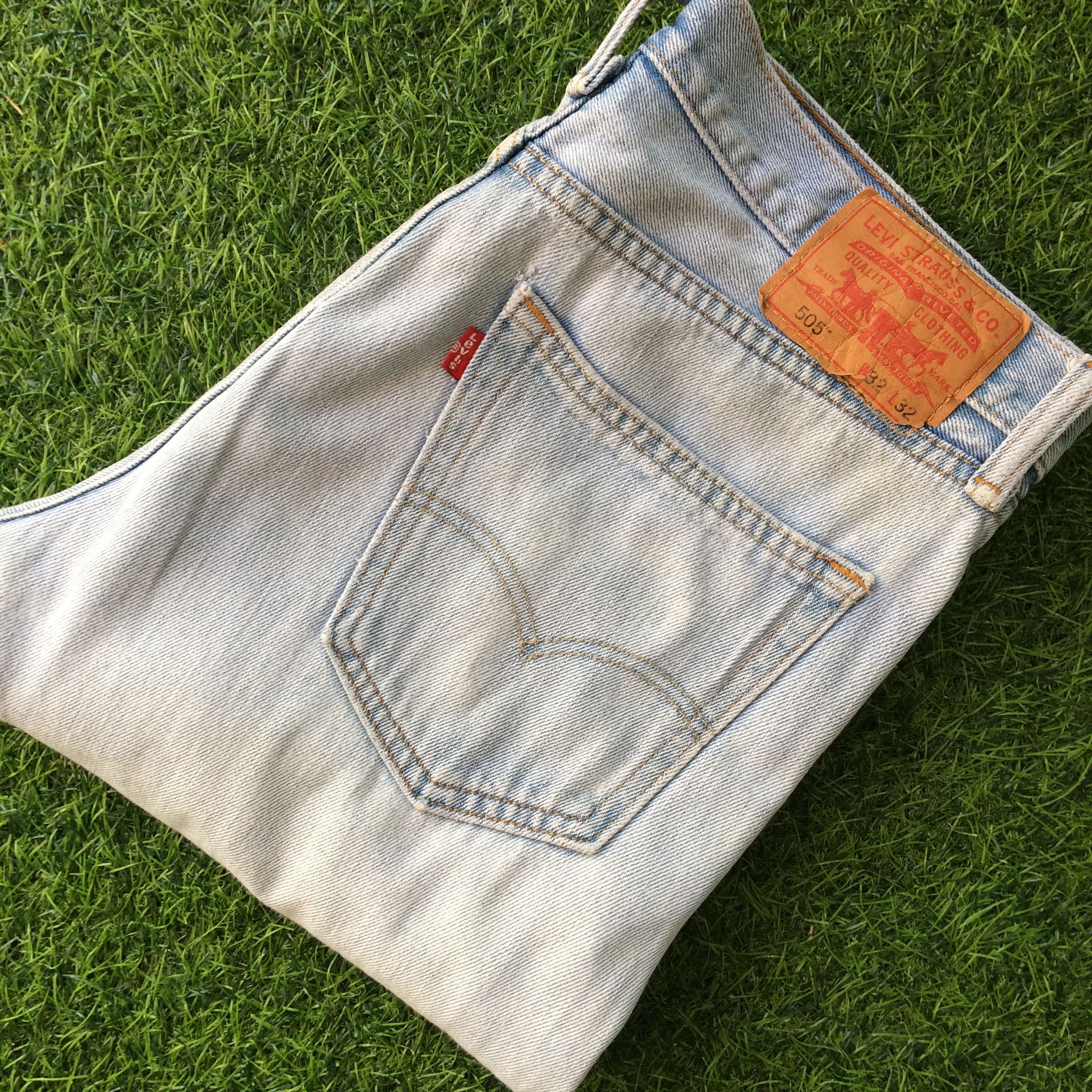 Levi's Faded Blue Vintage Levis 505 Jeans 34x33 #B-880 Size US 34 / EU 50 - 9 Thumbnail