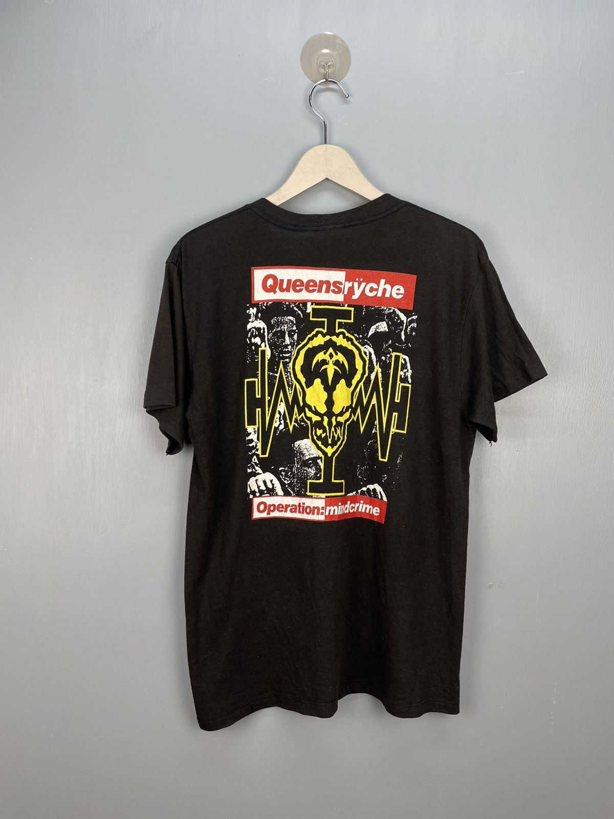 Band Tees Vintage 80s Queensrÿche Revolution Calling rock band t shirt Size US L / EU 52-54 / 3 - 2 Thumbnail