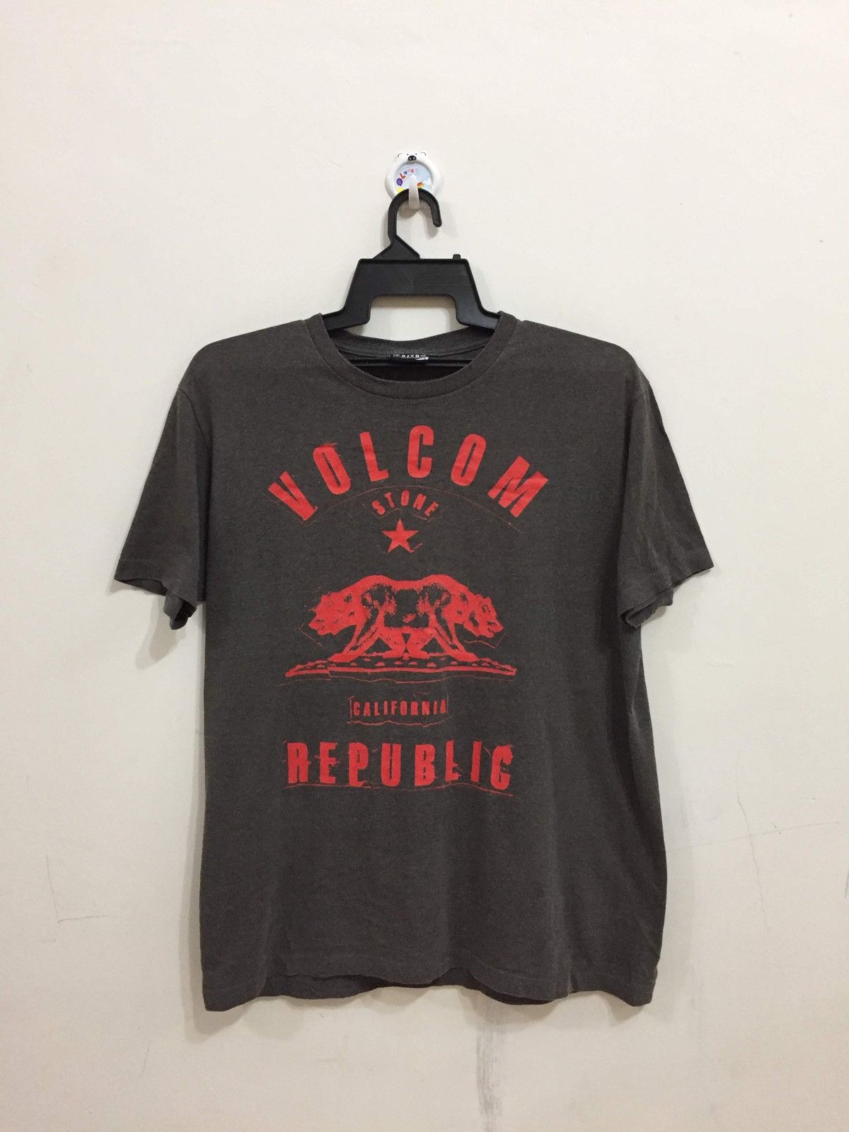 Vintage Vintage volcom Stone t shirt California skateboard big logo Size US L / EU 52-54 / 3 - 1 Thumbnail