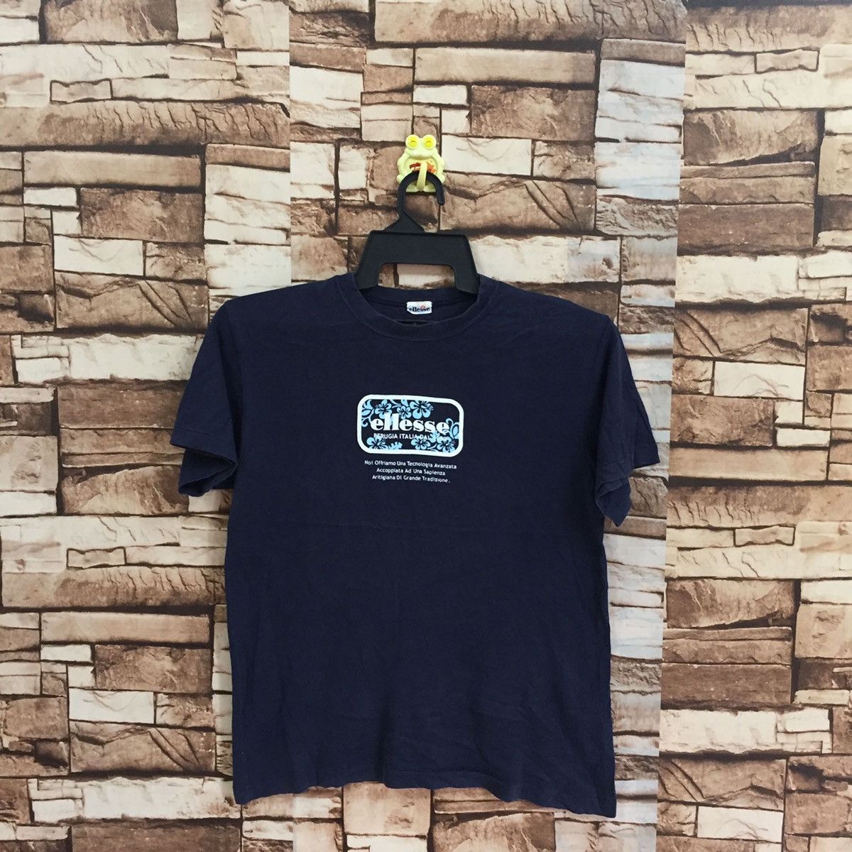 Ellesse Vintage ELLESSE t shirt box logo spell out Size US M / EU 48-50 / 2 - 1 Thumbnail