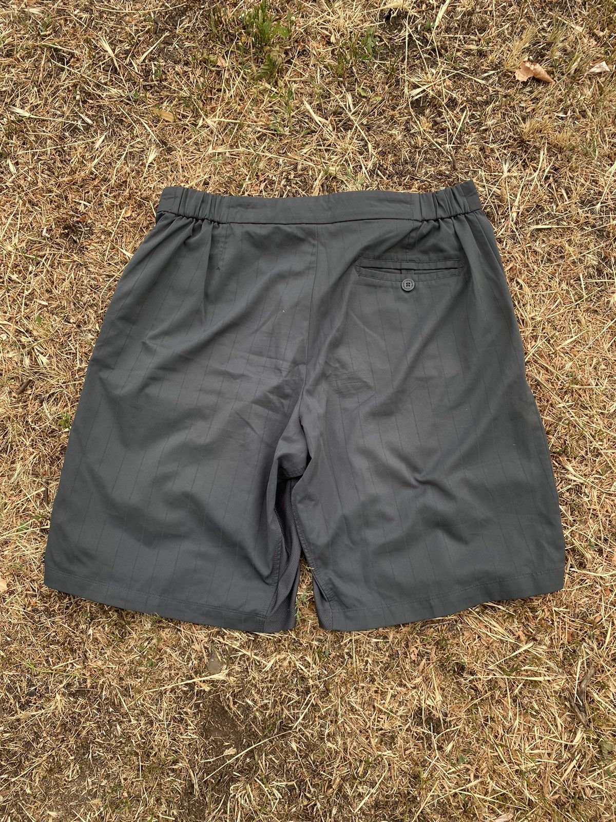 Nike Vintage Nike shorts streetwear swoosh casual y2k size XL Size US 36 / EU 52 - 3 Thumbnail