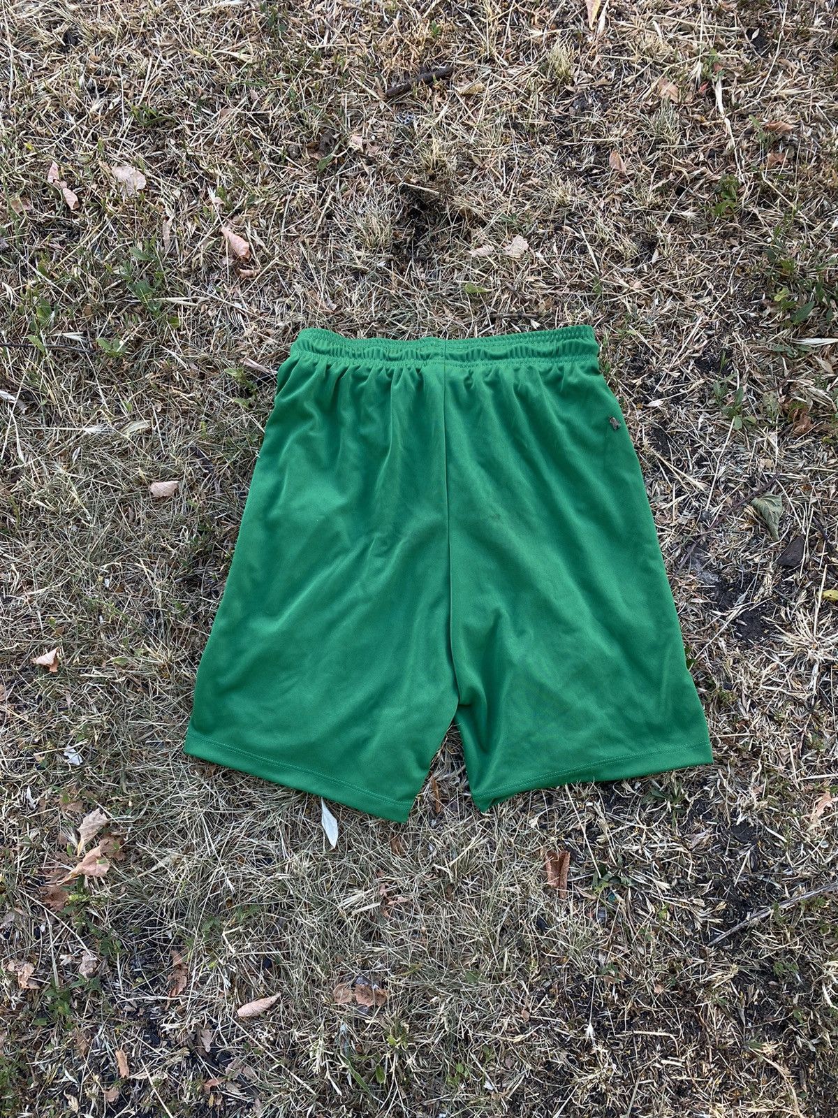 Nike Vintage Nike shorts streetwear swoosh casual y2k size S Size US 30 / EU 46 - 2 Thumbnail
