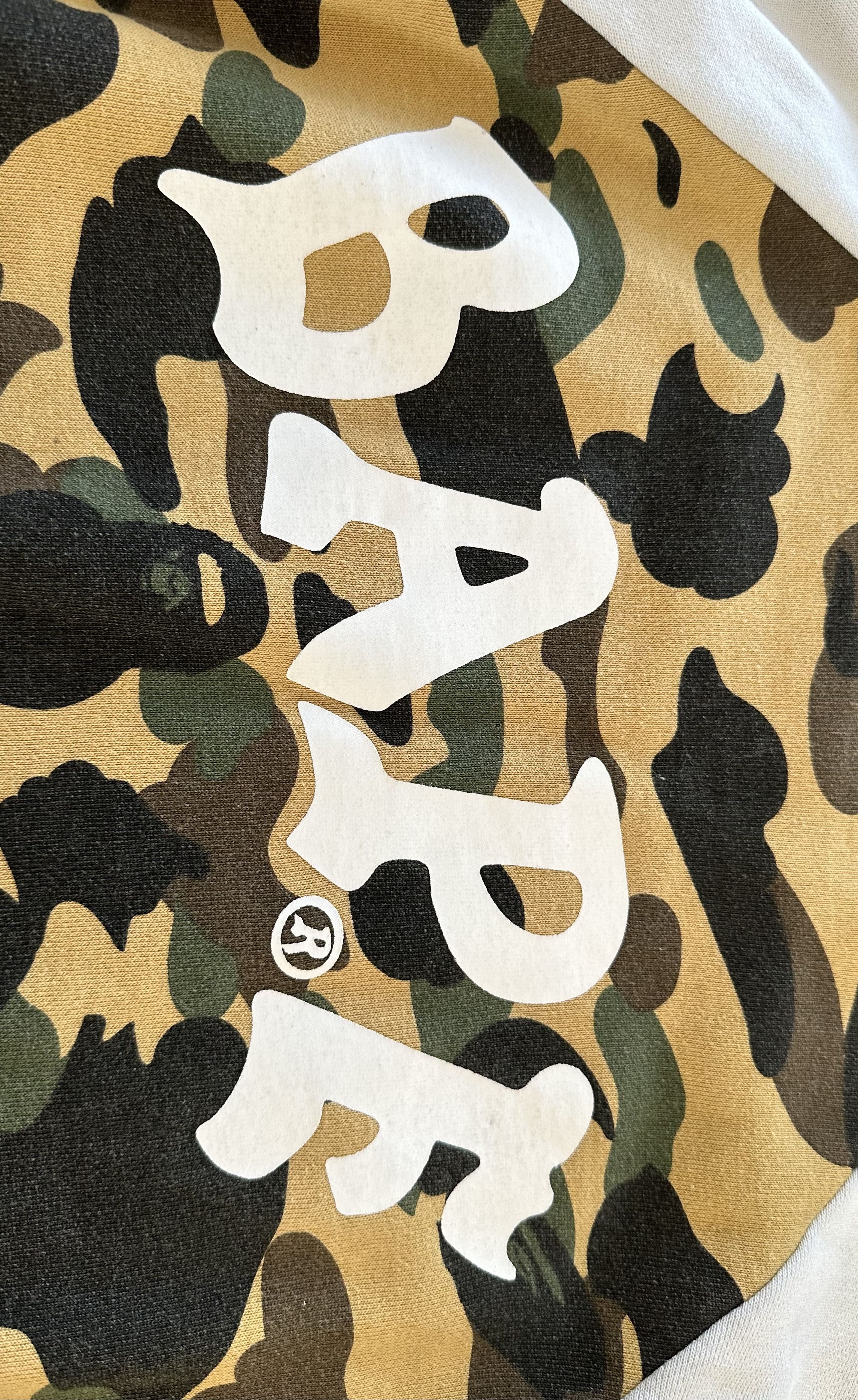Bape Bape crewneck 1st Camo size M Size US M / EU 48-50 / 2 - 5 Thumbnail