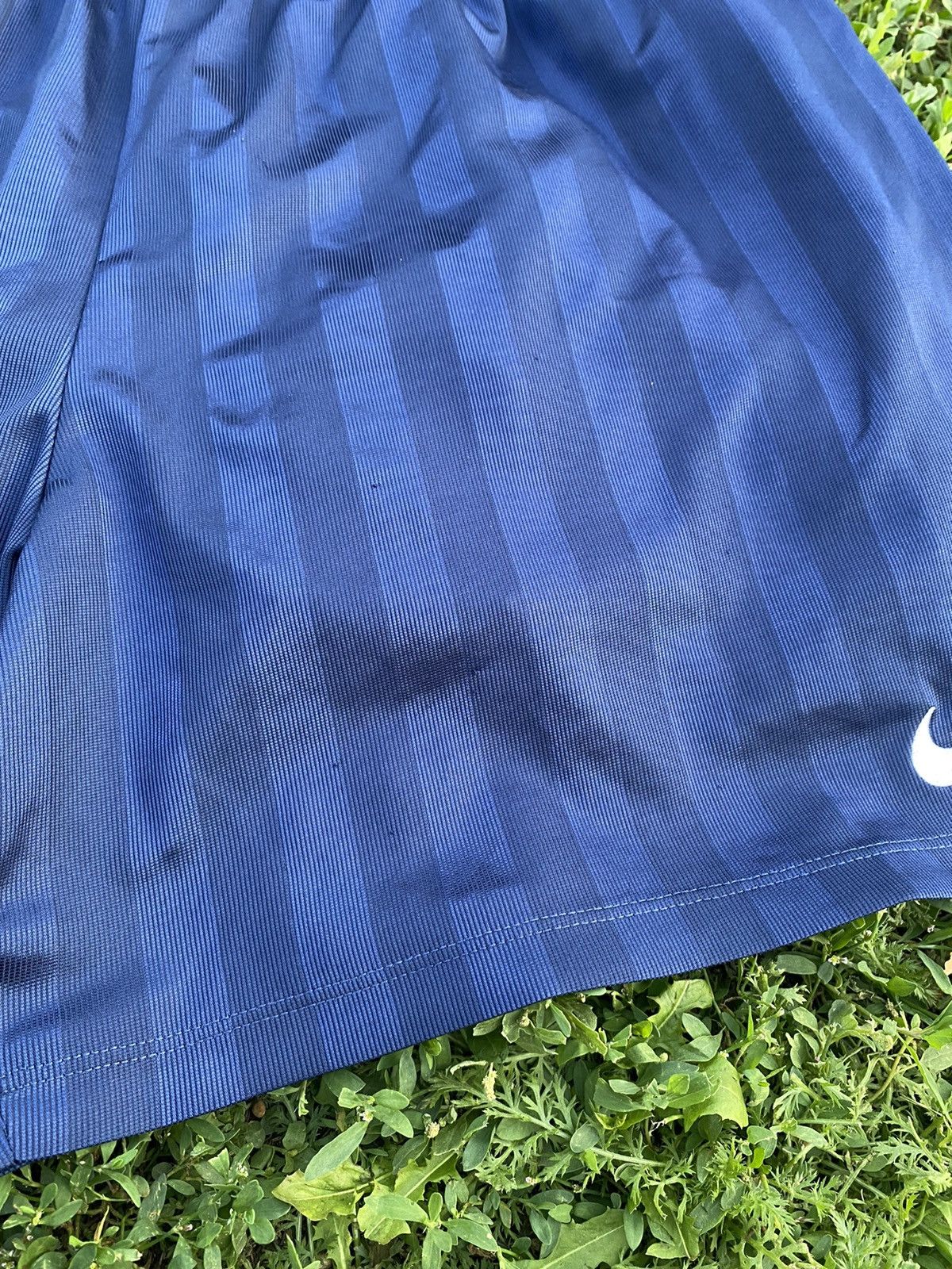 Nike Vintage Nike shorts streetwear y2k swoosh casual size XXL Size US 38 / EU 54 - 2 Thumbnail