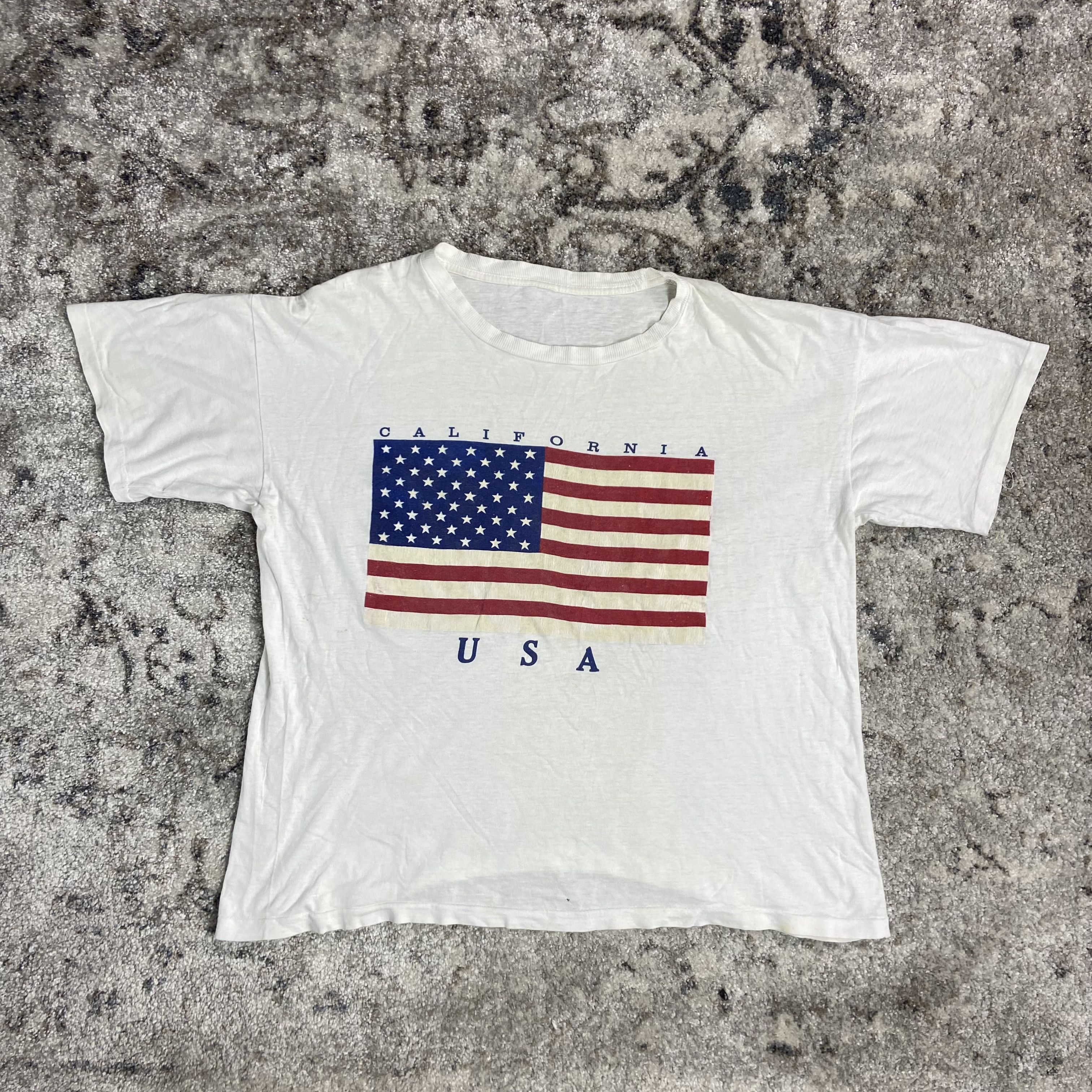 Vintage 1980s CALLIFORNIA USA SINGLE STITCHED RARE BOXY TEE - № 490 Size US L / EU 52-54 / 3 - 8 Thumbnail