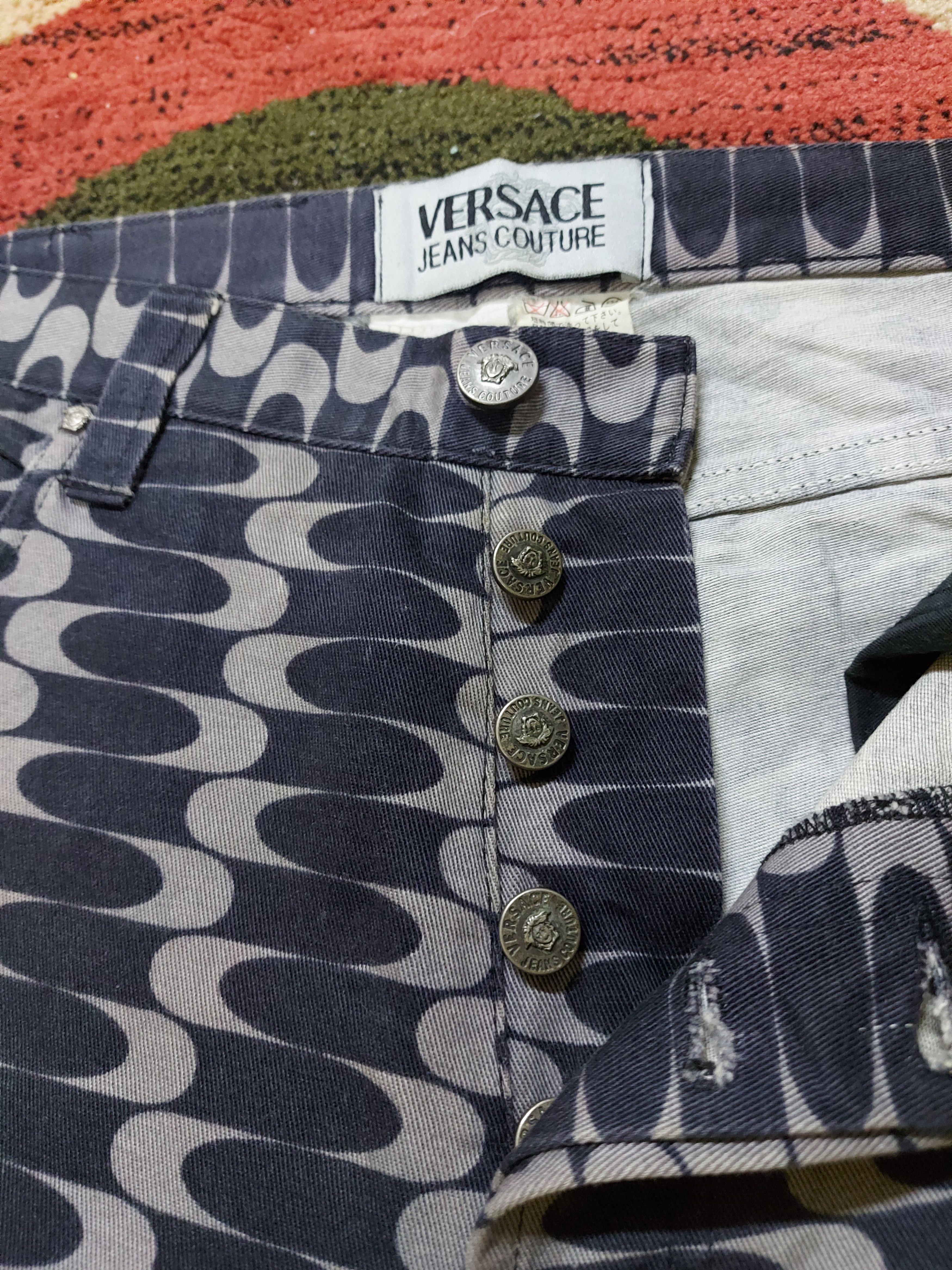 Designer (J5) Versace - spiral design made in italy Size US 30 / EU 46 - 8 Thumbnail