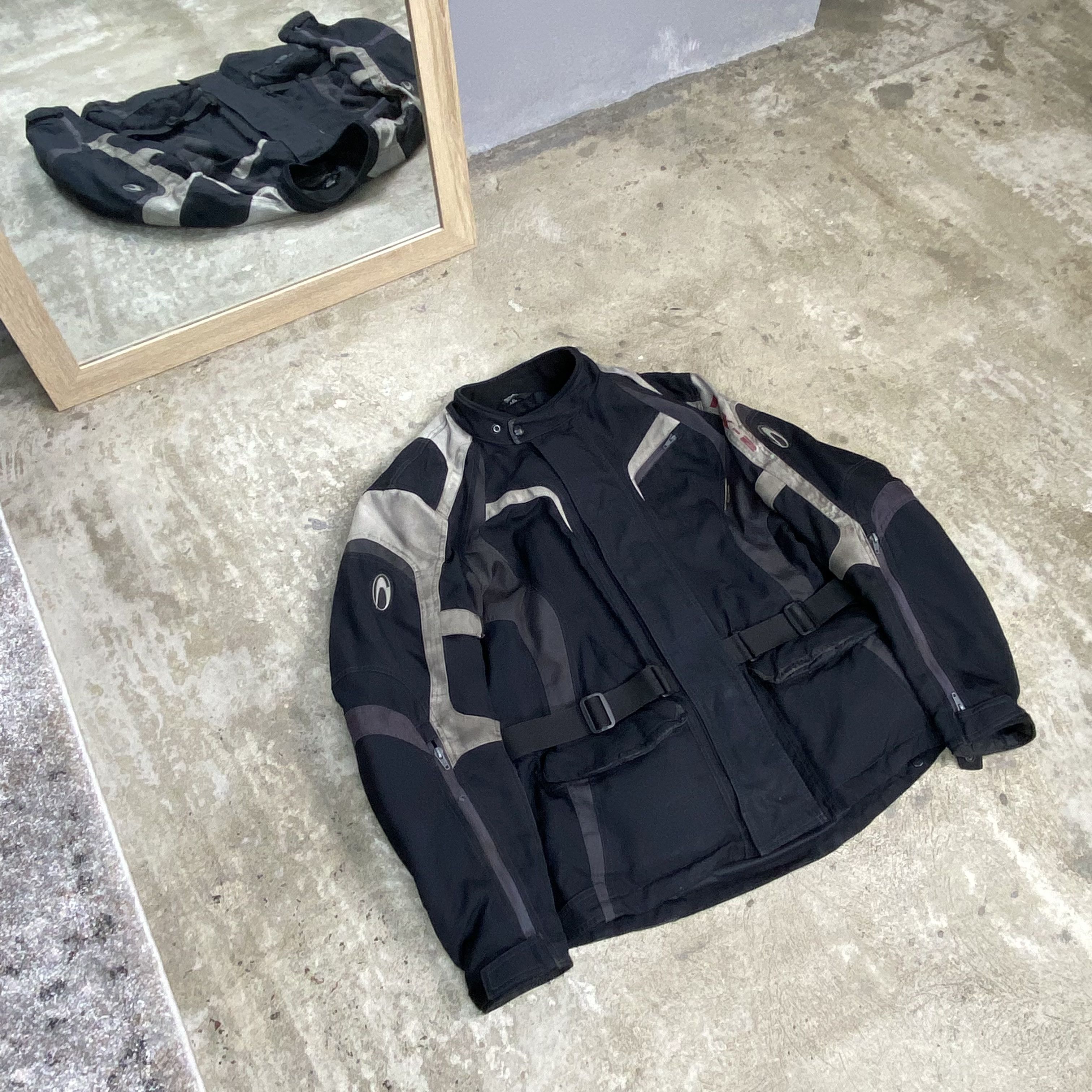 Japanese Brand RACING RICHA MULTIPOCKET TRANSFORMER BONDAGE JACKET 1990s Size US L / EU 52-54 / 3 - 1 Thumbnail