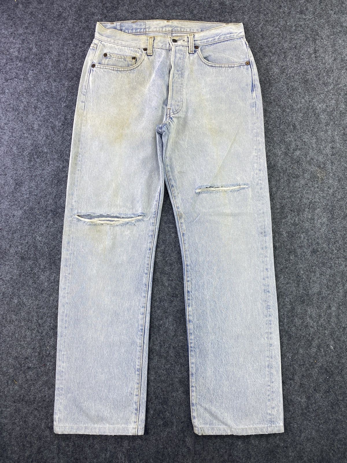 Jean × Levi's × Vintage VINTAGE 80s 501 JEANS DISTRESSED BLUE WASH - JK02 Size US 32 / EU 48 - 1 Thumbnail
