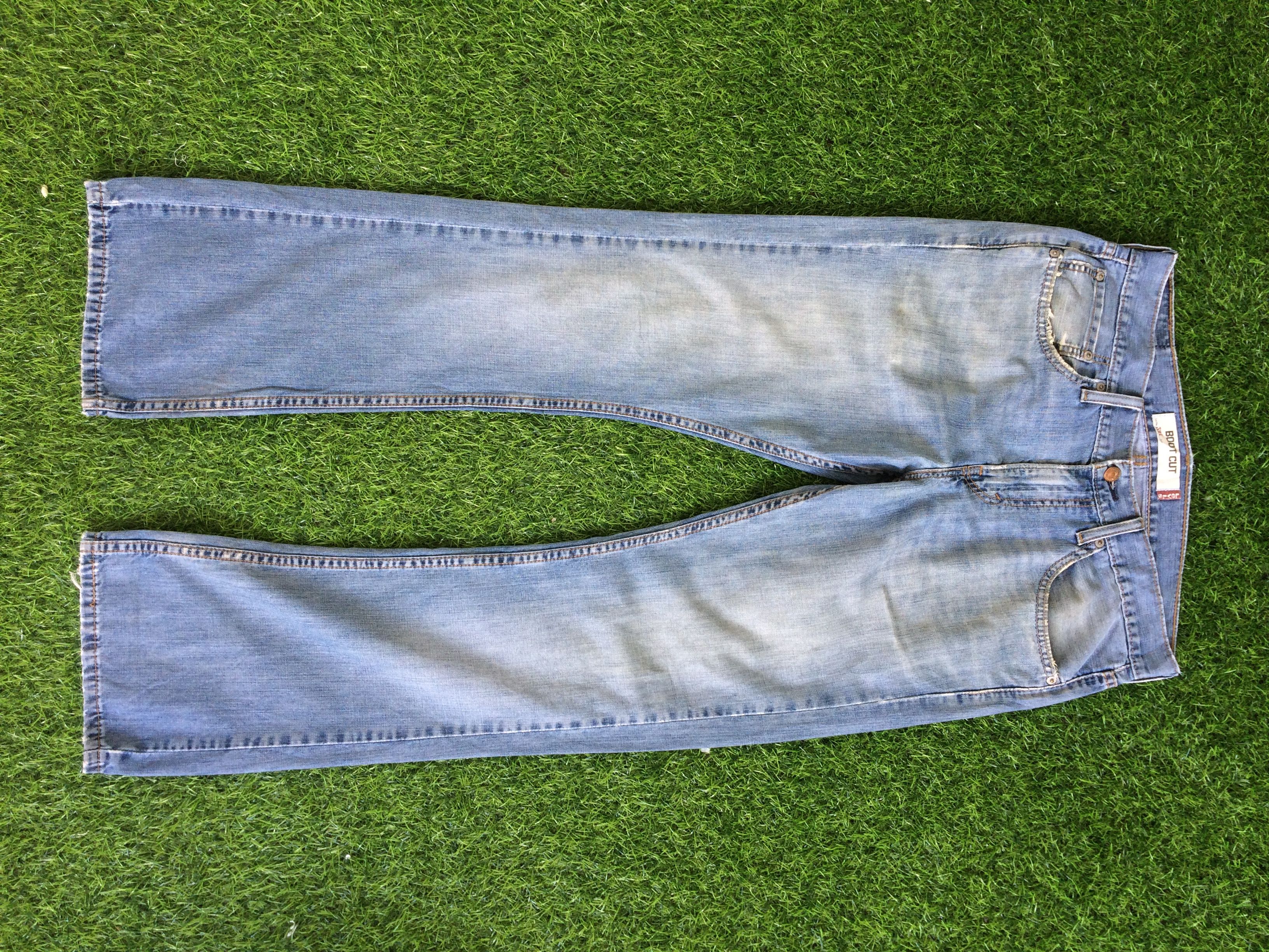 Image of Distressed Denim x Jean Levis 527 Bootcut Flare Jeans B-042 in Blue Denim, Men's (Size 33)