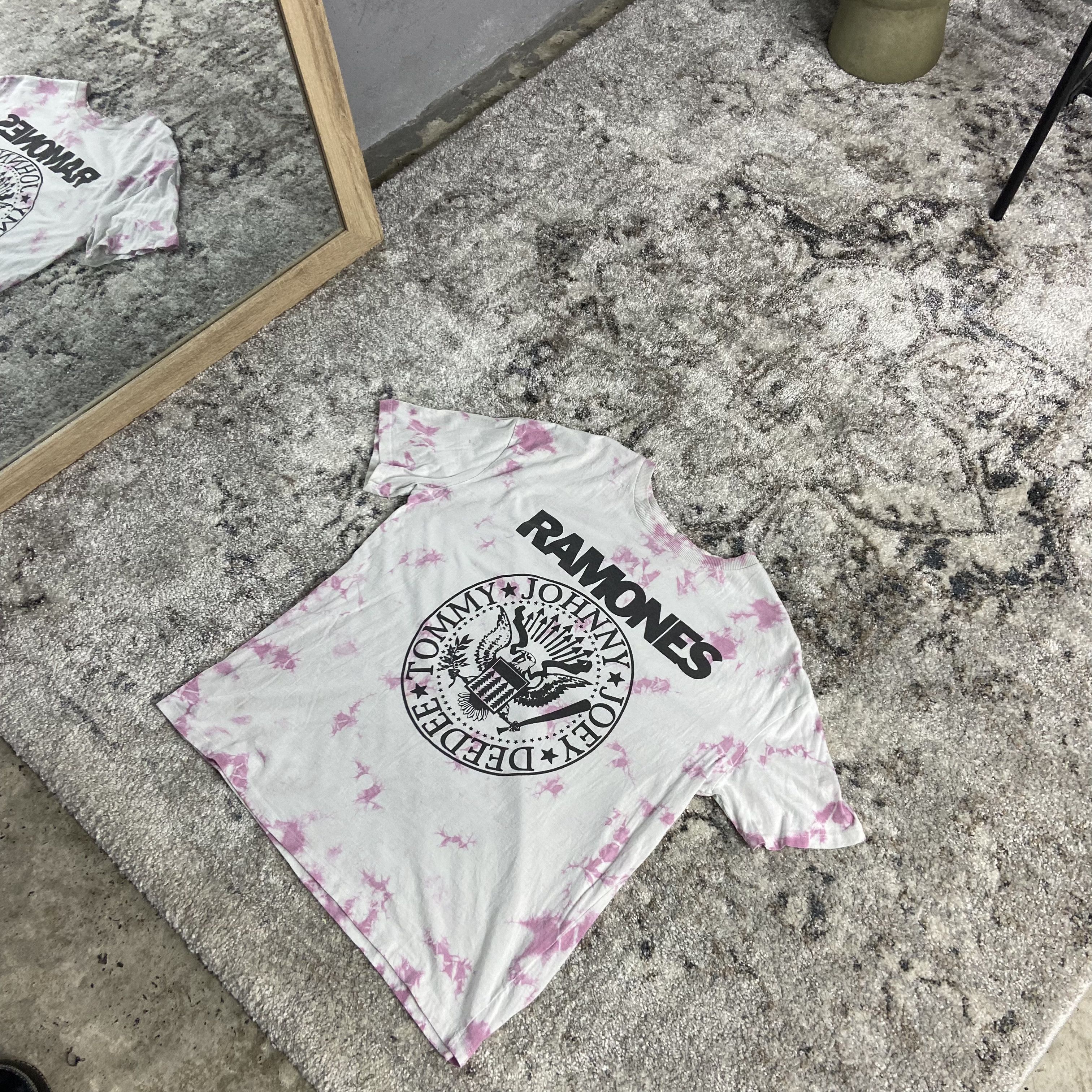 Band Tees RAMONES BOXY TIE DYE TEE - 732 Size US S / EU 44-46 / 1 - 1 Thumbnail