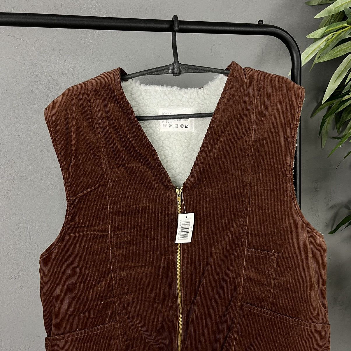 Vintage 1980s VELOUR CORDUROY TEDDY SHERPA EURO VEST - № 2180 Size US L / EU 52-54 / 3 - 2 Thumbnail
