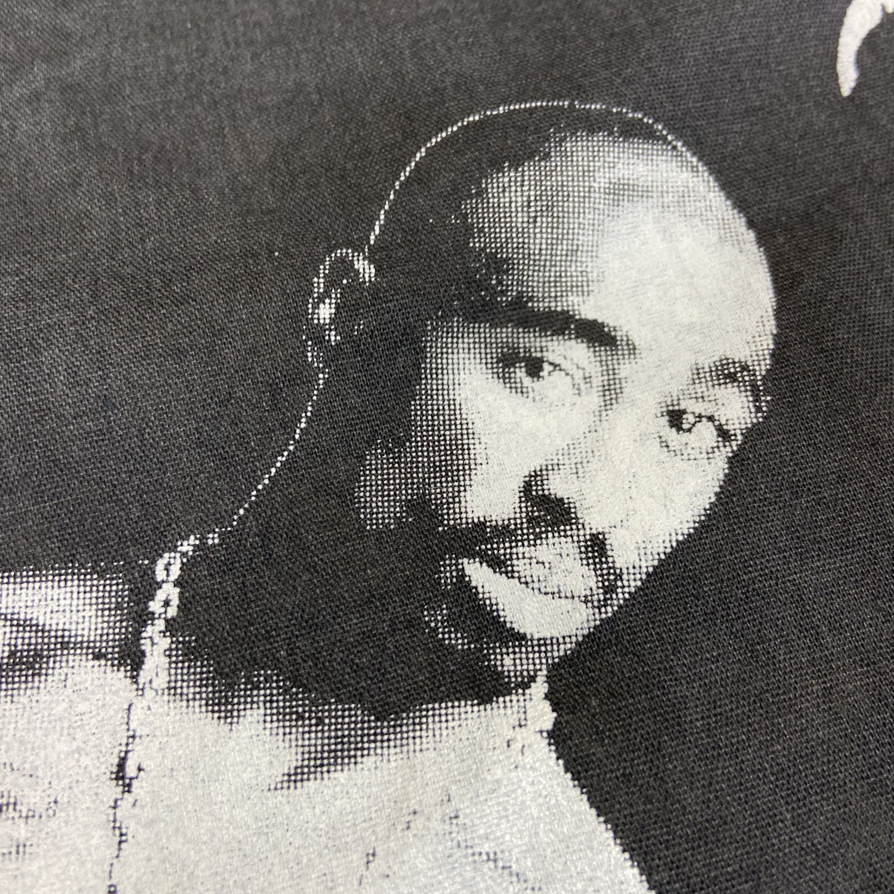 Vintage 1997 TUPAC VERY RARE ARCHIVE BANDANA 4262 Size ONE SIZE - 4 Thumbnail
