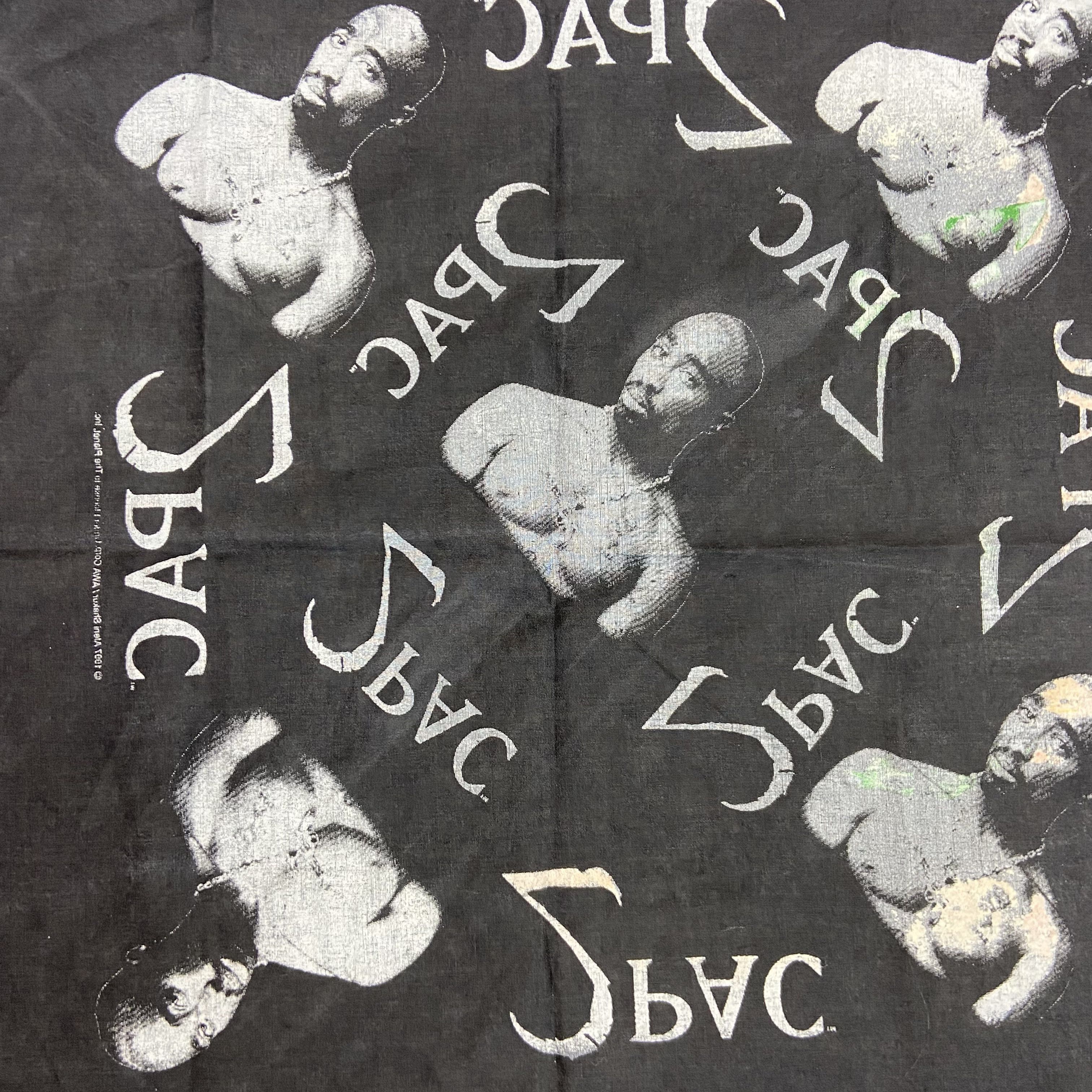 Vintage 1997 TUPAC VERY RARE ARCHIVE BANDANA 4262 Size ONE SIZE - 2 Thumbnail