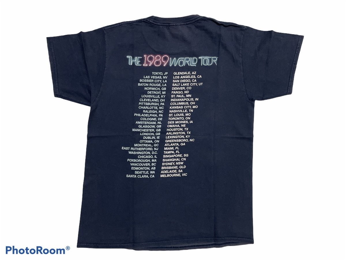 Other Taylor Swift Tour Tshirt Size US M / EU 48-50 / 2 - 2 Thumbnail