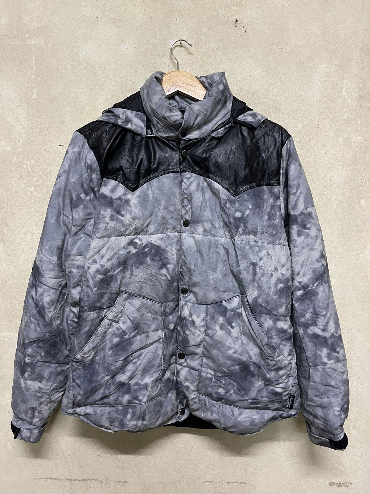 Japanese Brand Fieldcore Puffer Jacket Button Hoodie Style Size US L / EU 52-54 / 3 - 1 Thumbnail