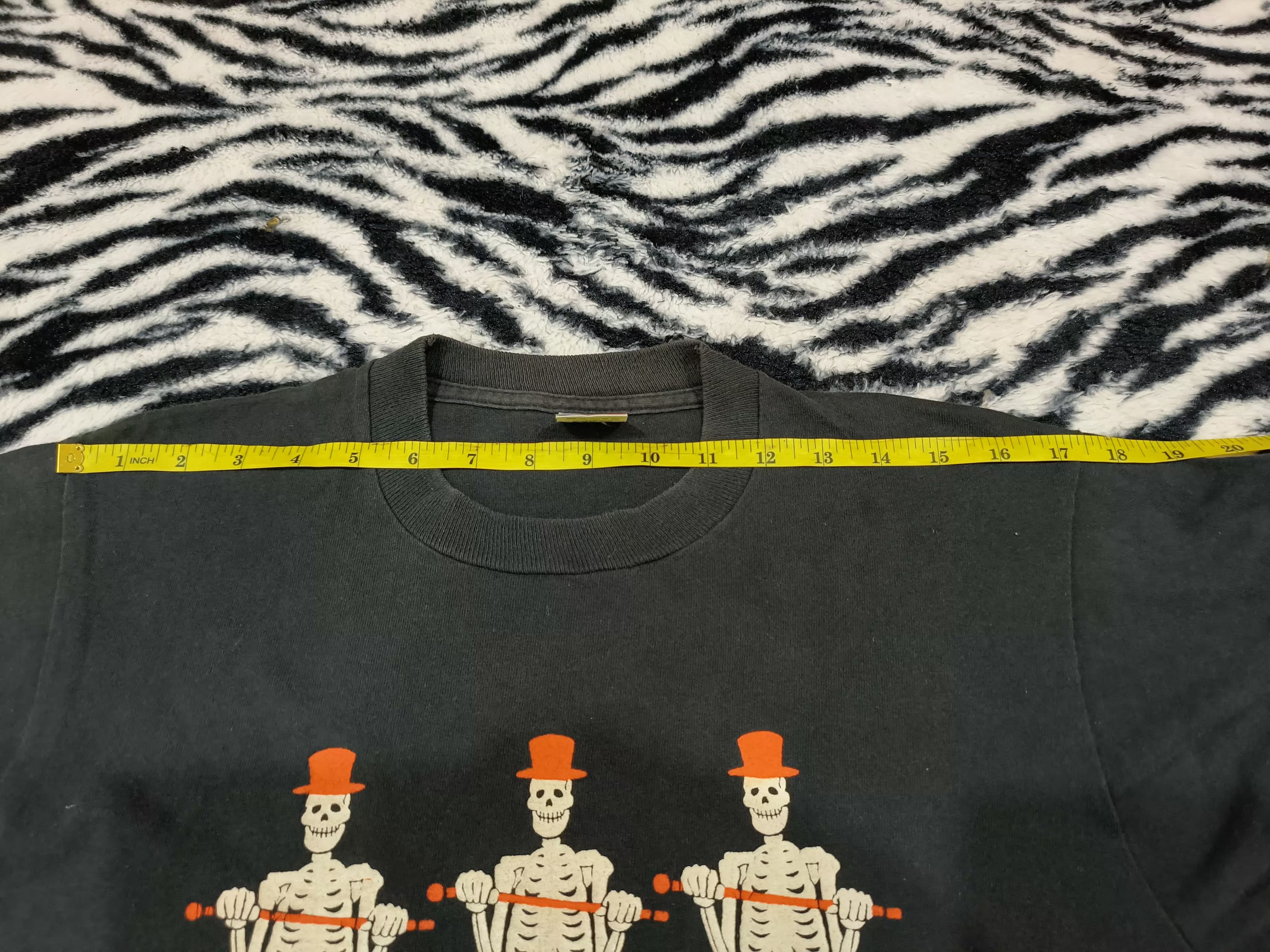 Fruit Of The Loom Vintage 90's Spinal Taps Thrashed tee Size US M / EU 48-50 / 2 - 8 Thumbnail