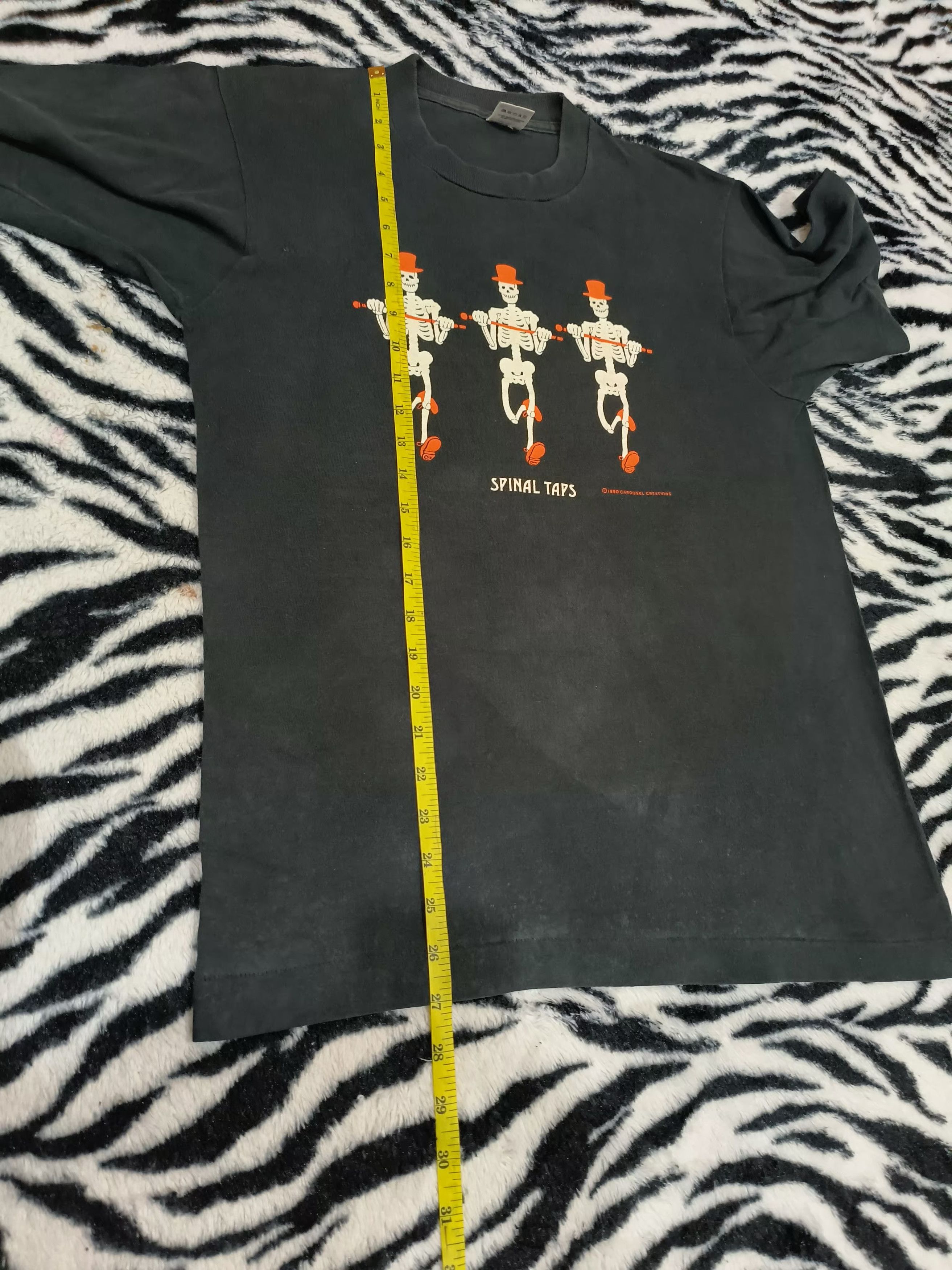 Fruit Of The Loom Vintage 90's Spinal Taps Thrashed tee Size US M / EU 48-50 / 2 - 9 Thumbnail