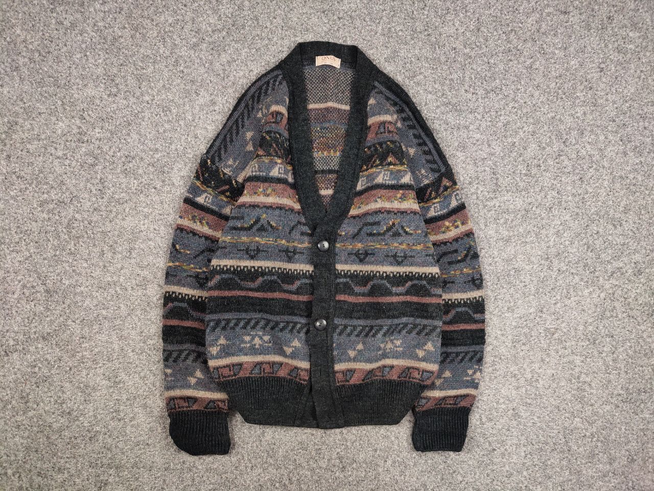 Japanese Brand Vintage 90's Japanese Patterned Cardigan Knitted Sweater Size US M / EU 48-50 / 2 - 1 Thumbnail