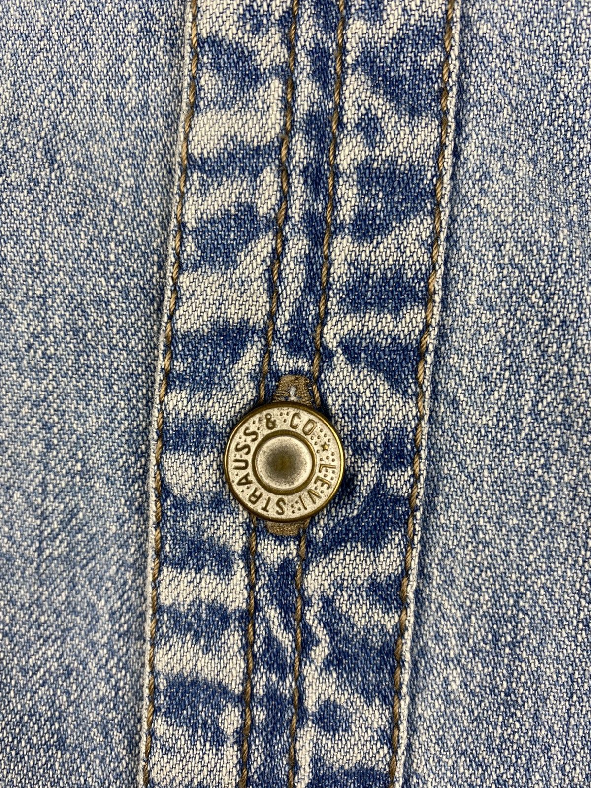 Levi's Mens Vintage Levis Long Sleeve T Shirt Denim Size XL Size US XL / EU 56 / 4 - 7 Thumbnail