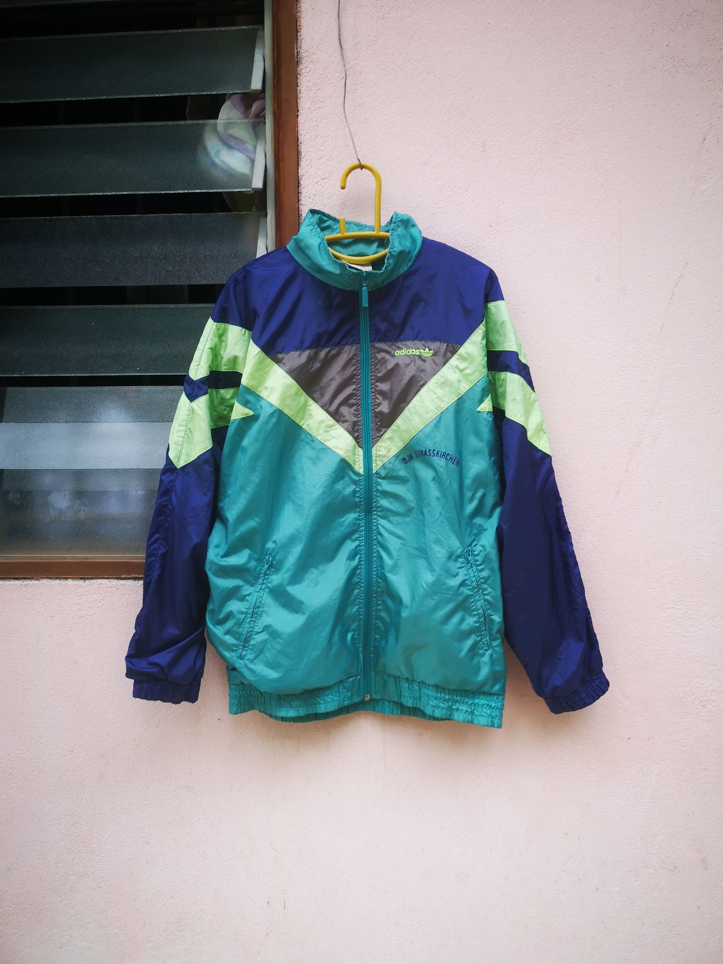Adidas Vintage Adidas Djk Strasskirchen Jacket Size US L / EU 52-54 / 3 - 1 Thumbnail