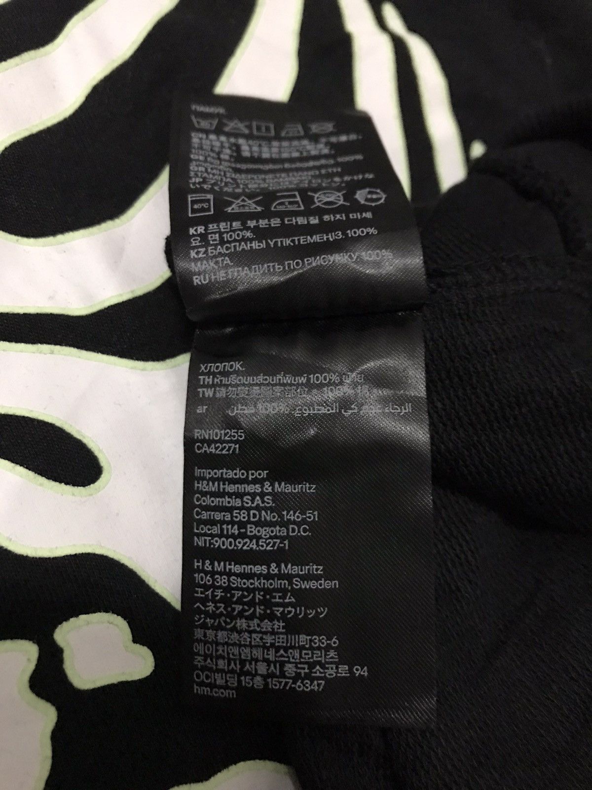 Divided DIVIDED H&M SWEATSHIRT SKELETON GLOW IN THE DARK Size US M / EU 48-50 / 2 - 11 Thumbnail